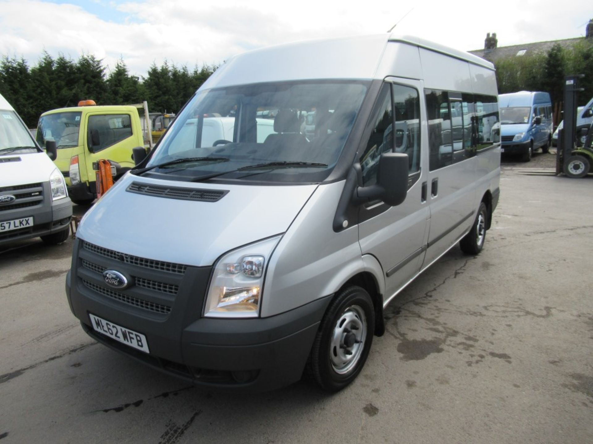 62 reg FORD TRANSIT 125 T300 FWD 9 SEAT MINIBUS, 1ST REG 01/13, 129431M WARRANTED, V5 HERE, 1 FORMER - Bild 2 aus 6