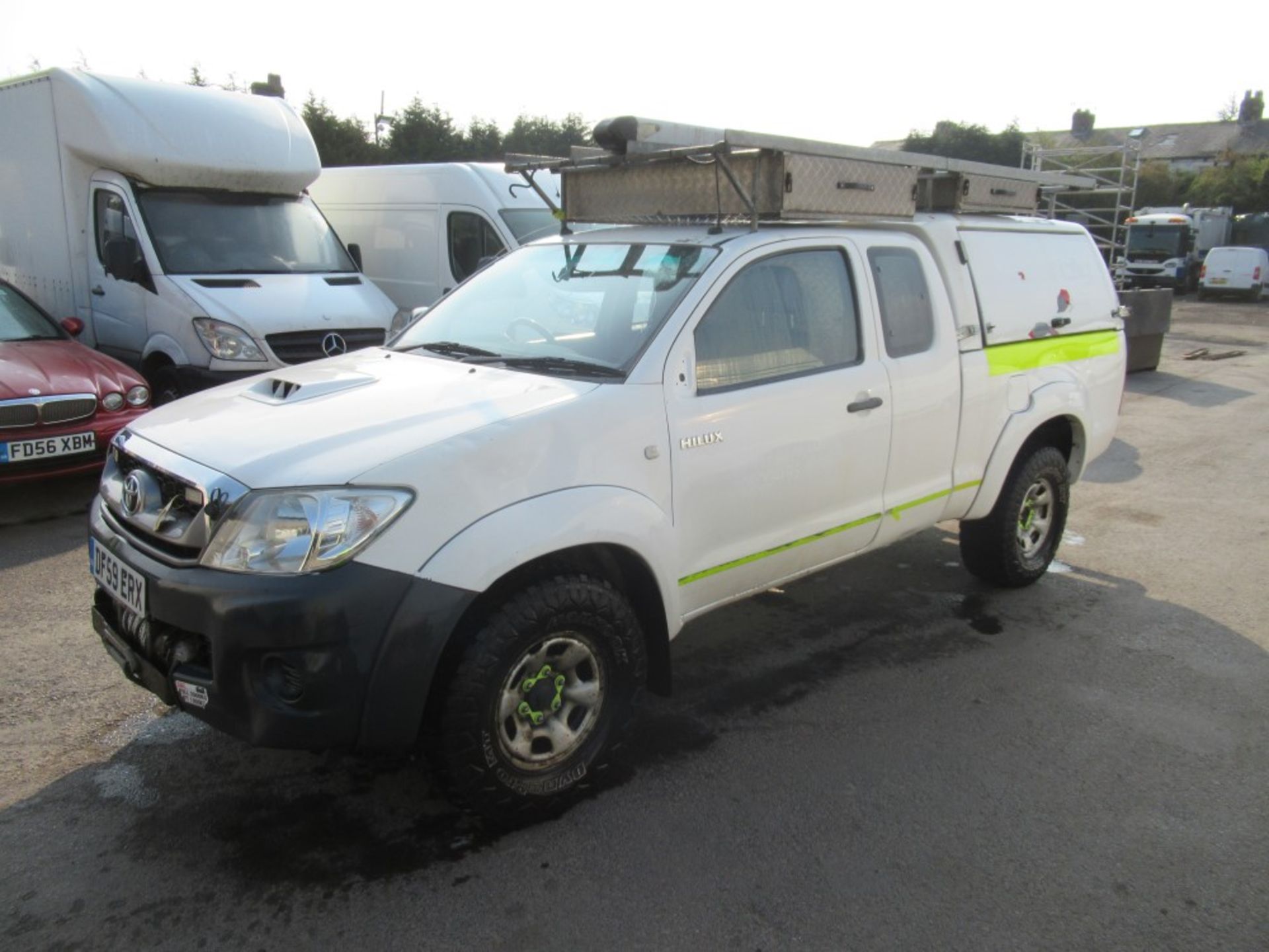 59 reg TOYOTA HILUX HL2 D-4D 4 X 4 ECB (DIRECT ELECTRICITY NW) 1ST REG 02/10, TEST 12/19, 138342M, - Image 2 of 5