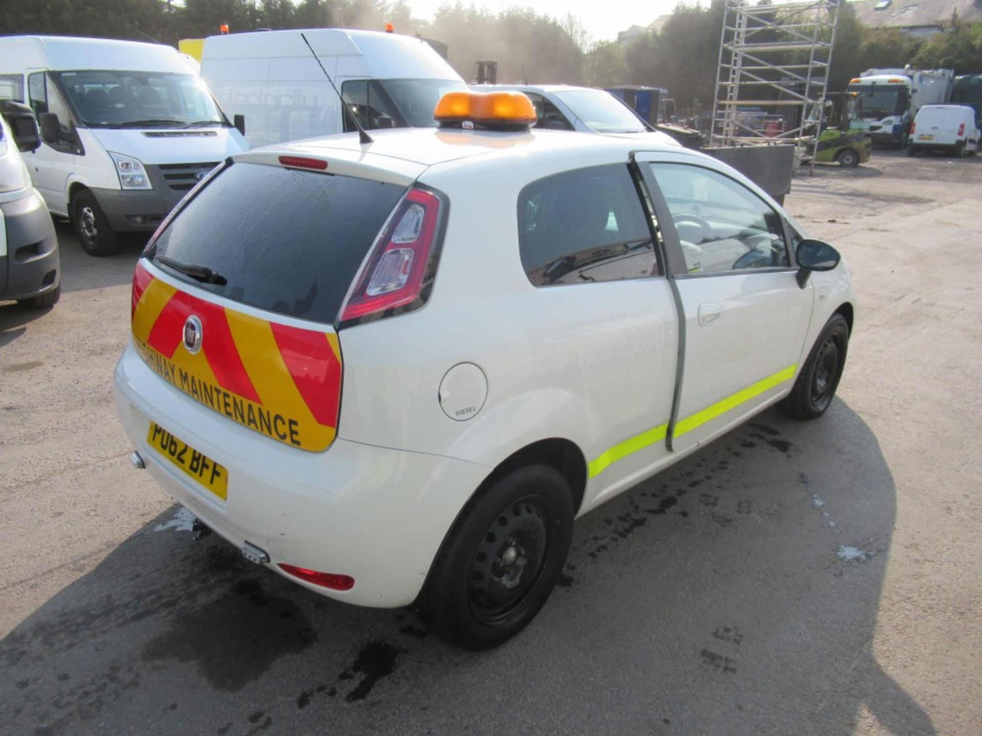 62 reg FIAT PUNTO EVO ACTIVE MULTIJET, 1ST REG 11/12, TEST 12/19, 59414M, V5 HERE, 1 OWNER FROM - Image 4 of 5