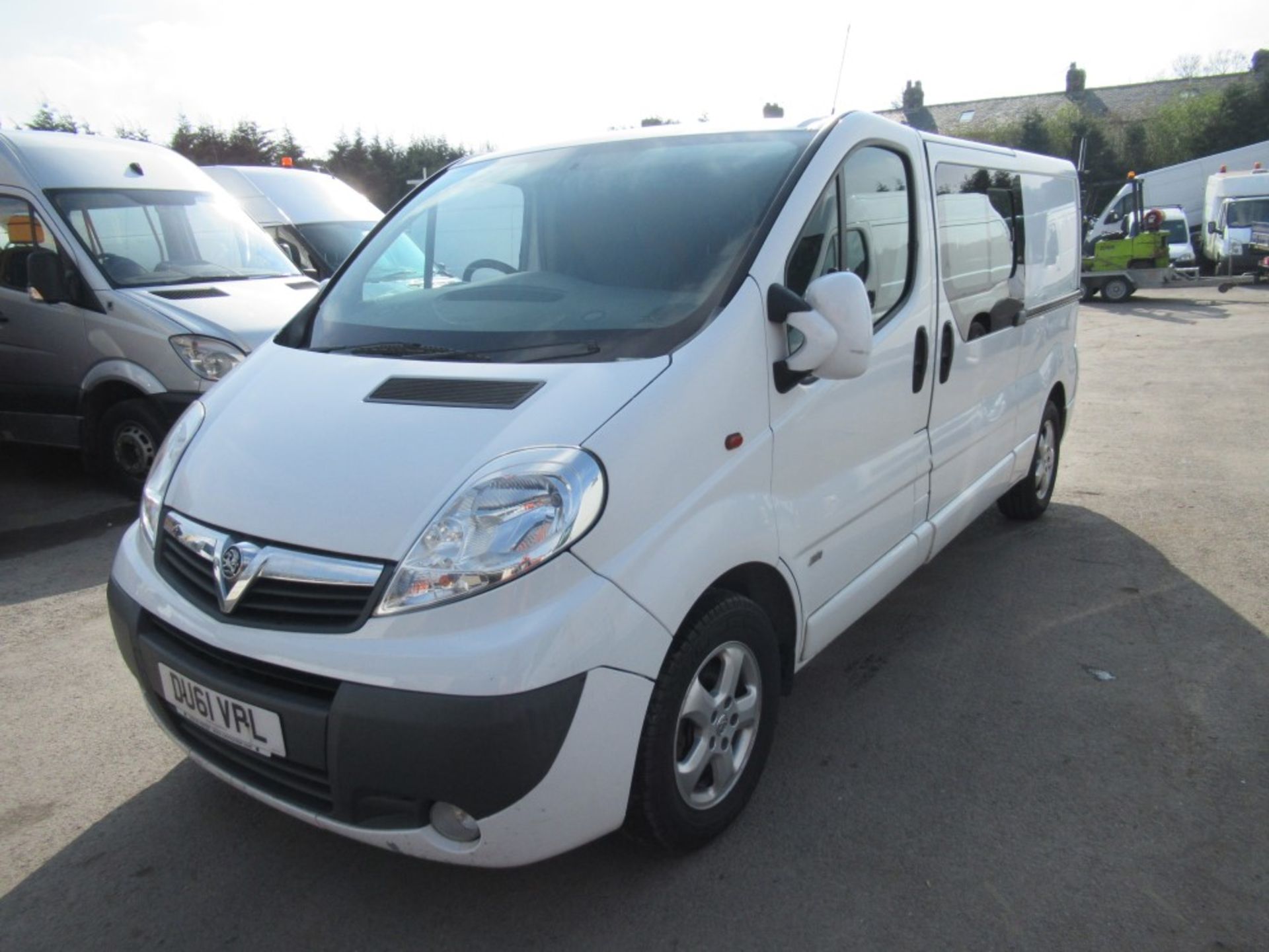 61 reg VAUXHALL VIVARO 2900 SPORT CDTI, 1ST REG 10/11,TEST 04/20, 153385M WARRANTED, V5 HERE, 1 - Image 2 of 7