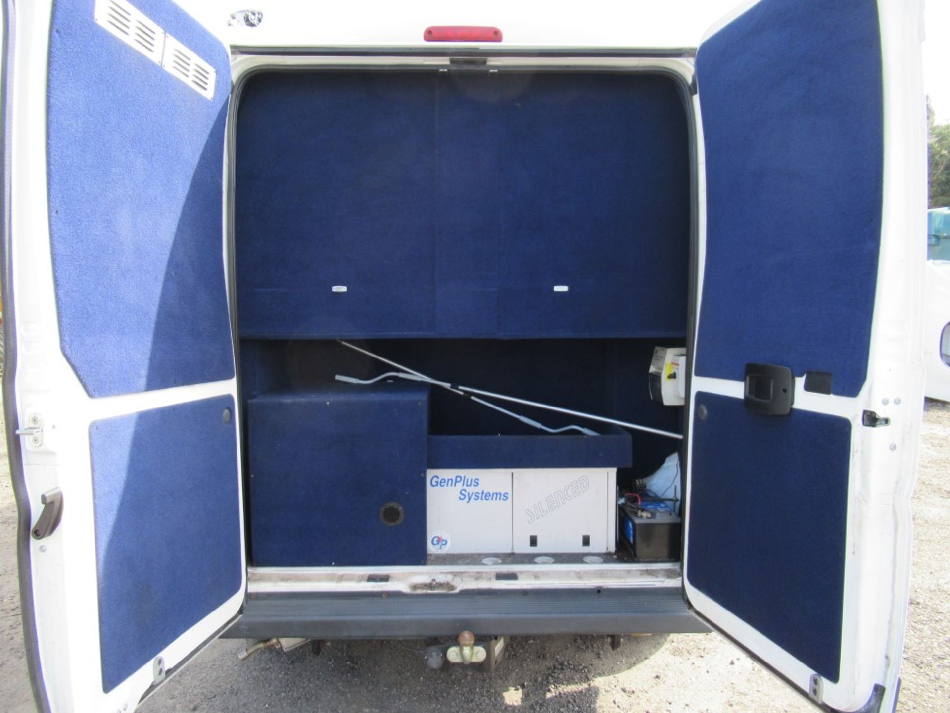 07 reg PEUGEOT BOXER 335 LWB C/W ON BOARD GENERATOR, 1ST REG 08/07, TEST 08/19, 27072M WARRANTED, V5 - Bild 5 aus 9