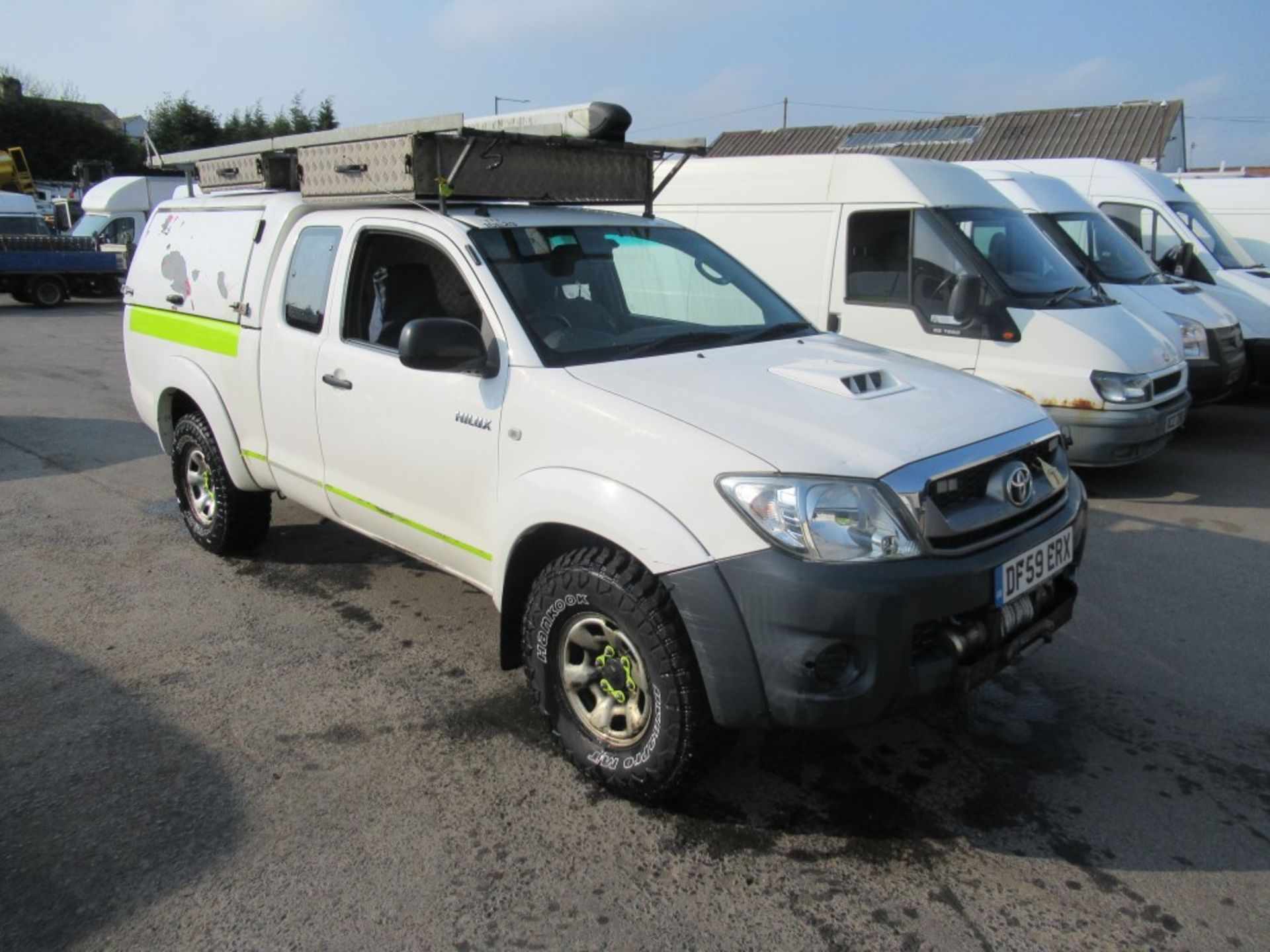 59 reg TOYOTA HILUX HL2 D-4D 4 X 4 ECB (DIRECT ELECTRICITY NW) 1ST REG 02/10, TEST 12/19, 138342M,