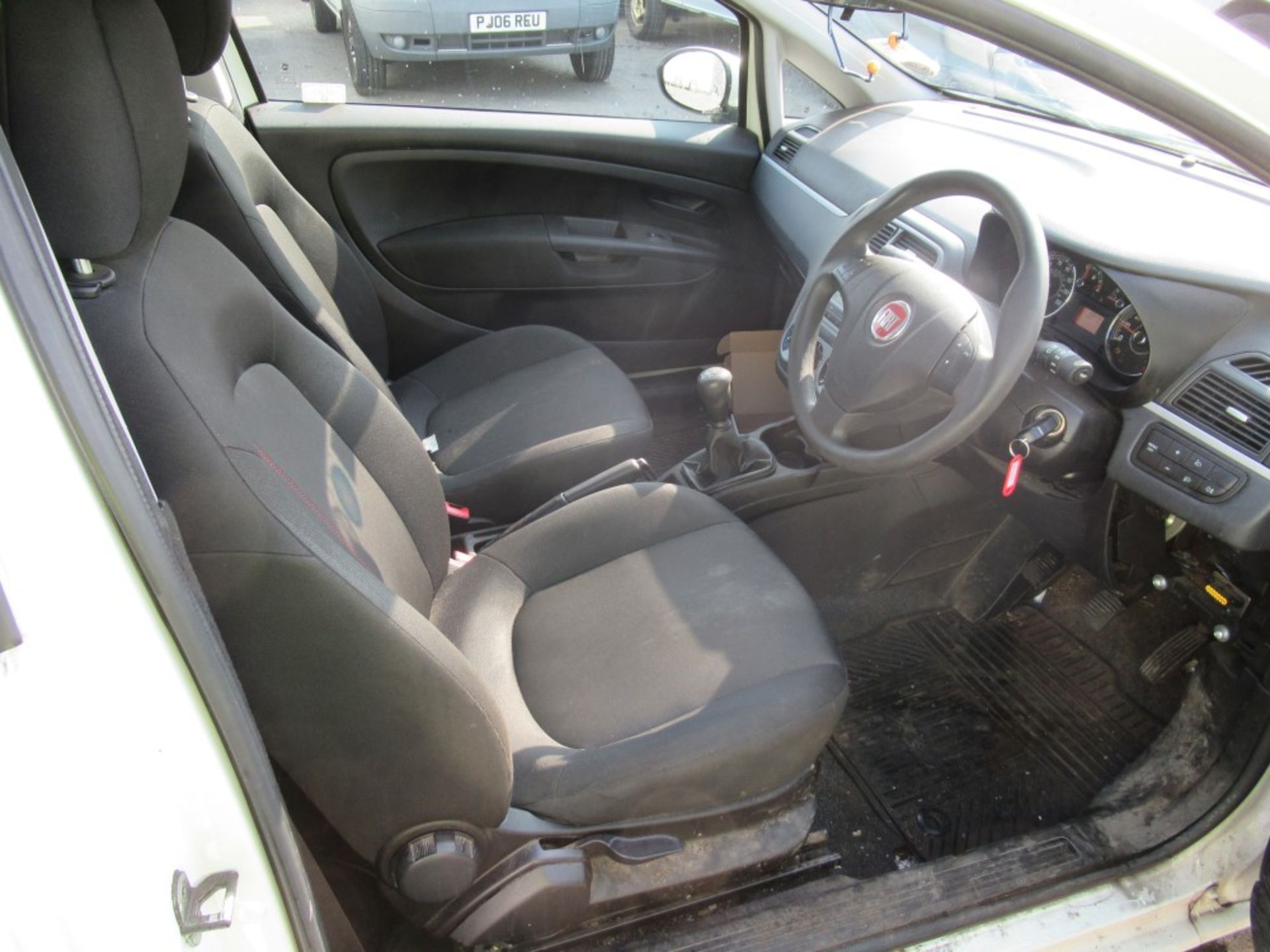 62 reg FIAT PUNTO EVO ACTIVE MULTIJET, 1ST REG 11/12, TEST 12/19, 59414M, V5 HERE, 1 OWNER FROM - Image 5 of 5