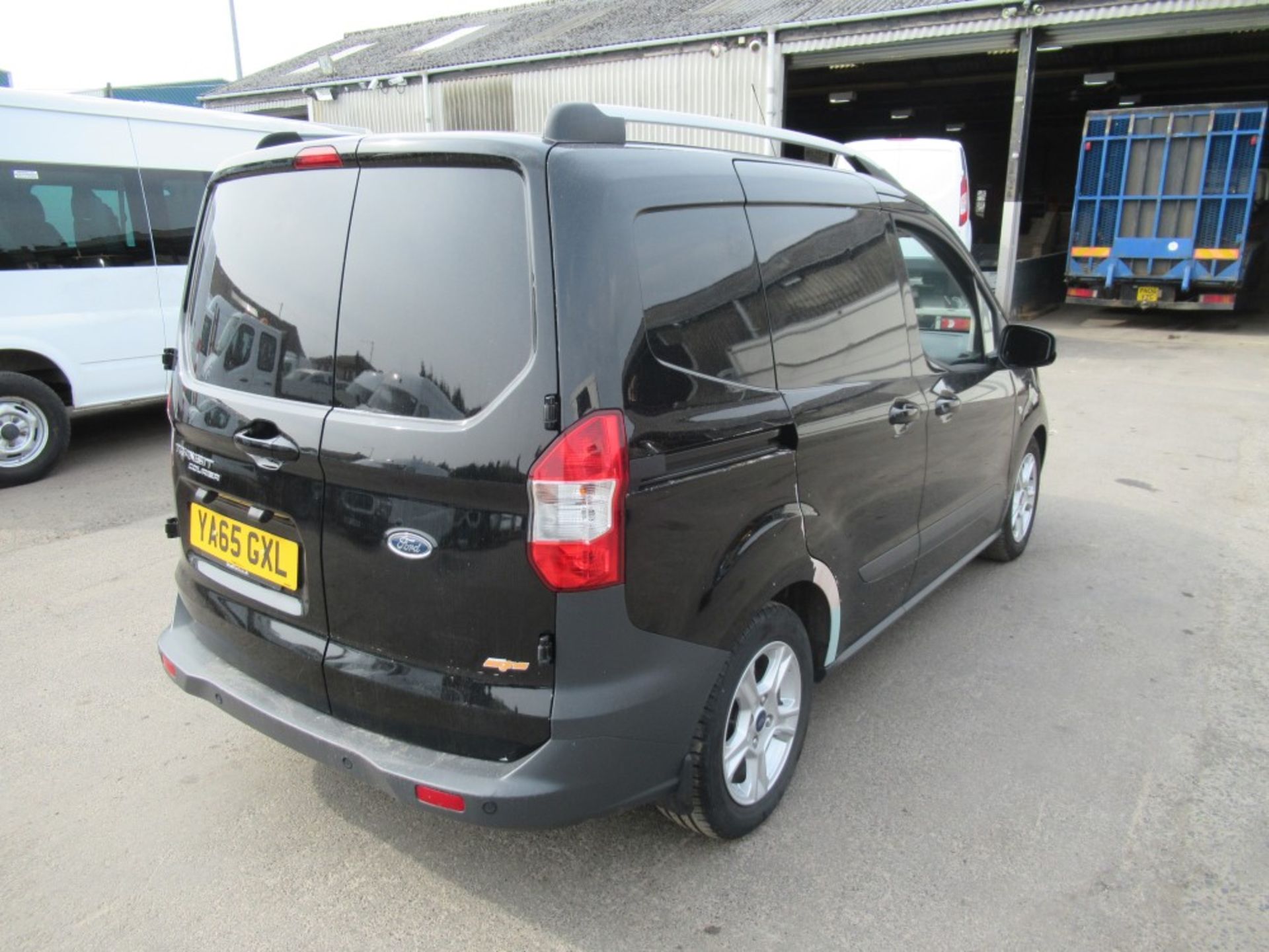 65 reg FORD TRANSIT COURIER TREND TDCI, 1ST REG 12/15, TEST 01/20, 15403M WARRANTED, V5 HERE, 1 - Image 4 of 6