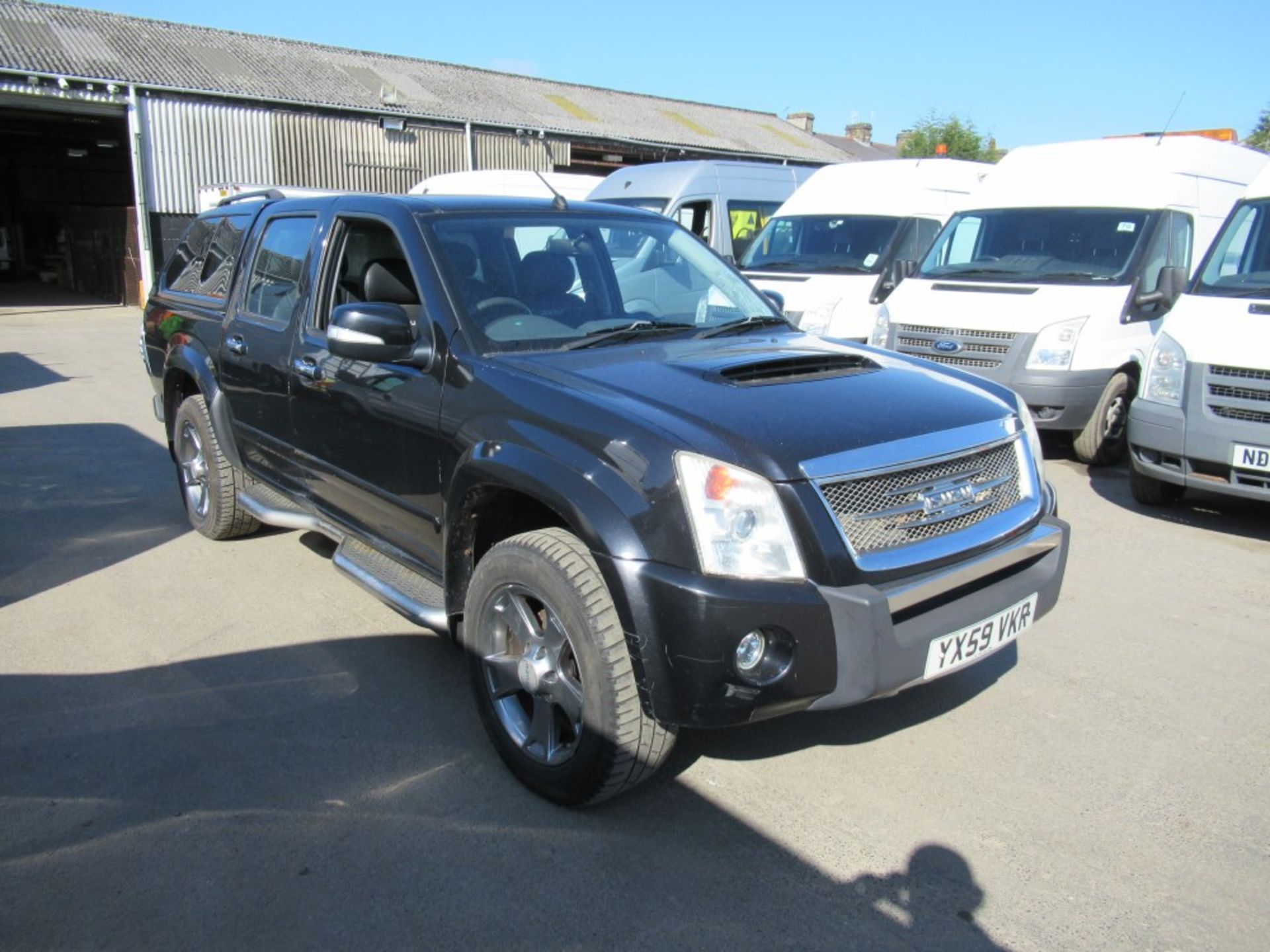 59 reg ISUZU RODEO DENVER MAX D/C PICKUP, 1ST REG 09/09, 91743M, V5 HERE, 1 FORMER KEEPER [+ VAT]