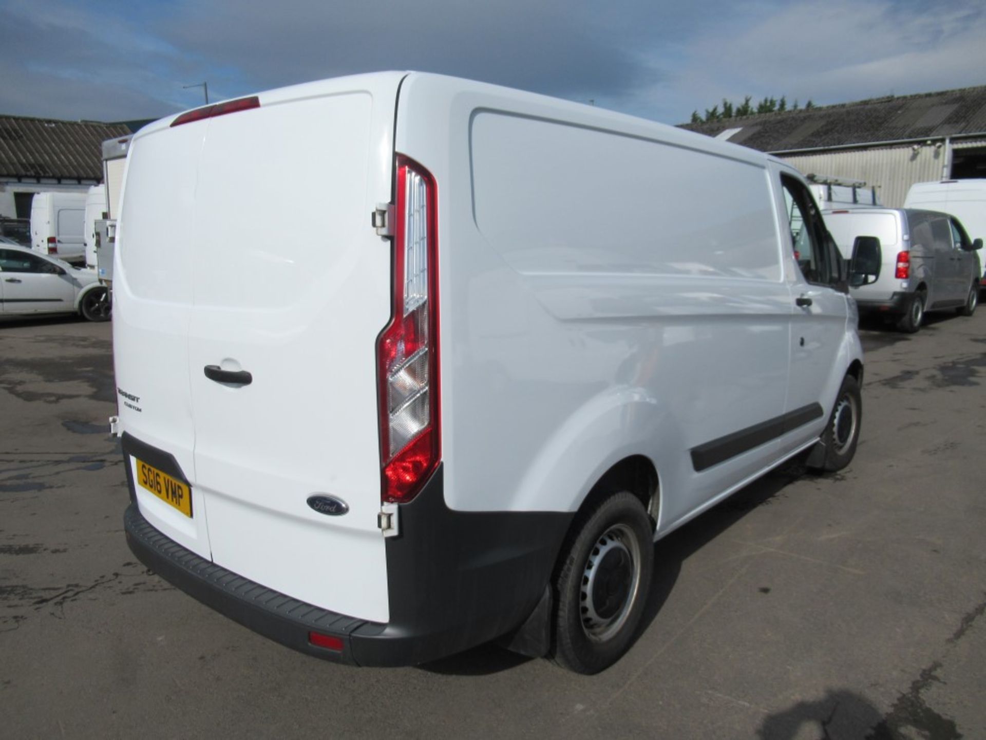 16 reg FORD TRANSIT CUSTOM 270 ECO TECH VAN, 1ST REG 04/16, 54494M, V5 HERE, 1 OWNER FROM NEW [+ - Image 4 of 6