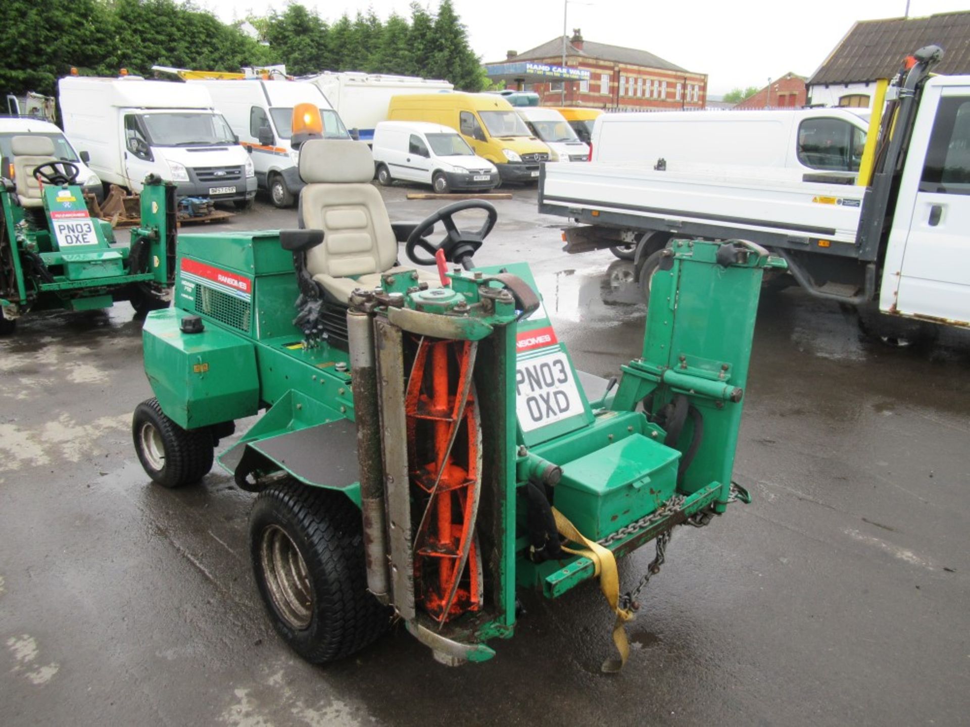 03 reg RANSOMES HIGHWAY 2130 RIDE ON MOWER (DIRECT COUNCIL) 2206 HOURS NOT WARRANTED, NO V5 [+ VAT]