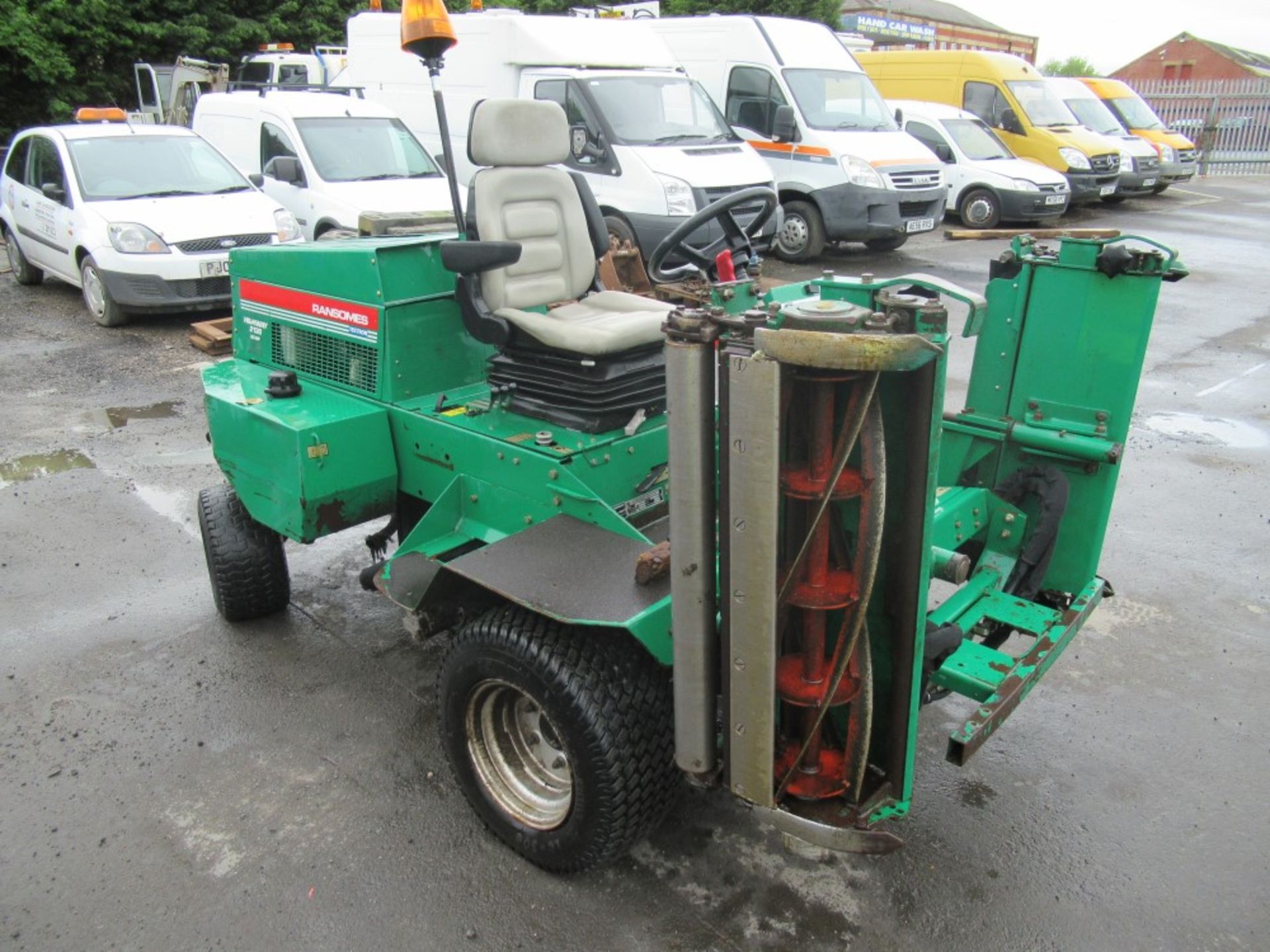 Y reg RANSOMES HIGHWAY 2130 RIDE ON MOWER (DIRECT COUNCIL) 1802 HOURS NOT WARRANTED, NO V5 [+ VAT]