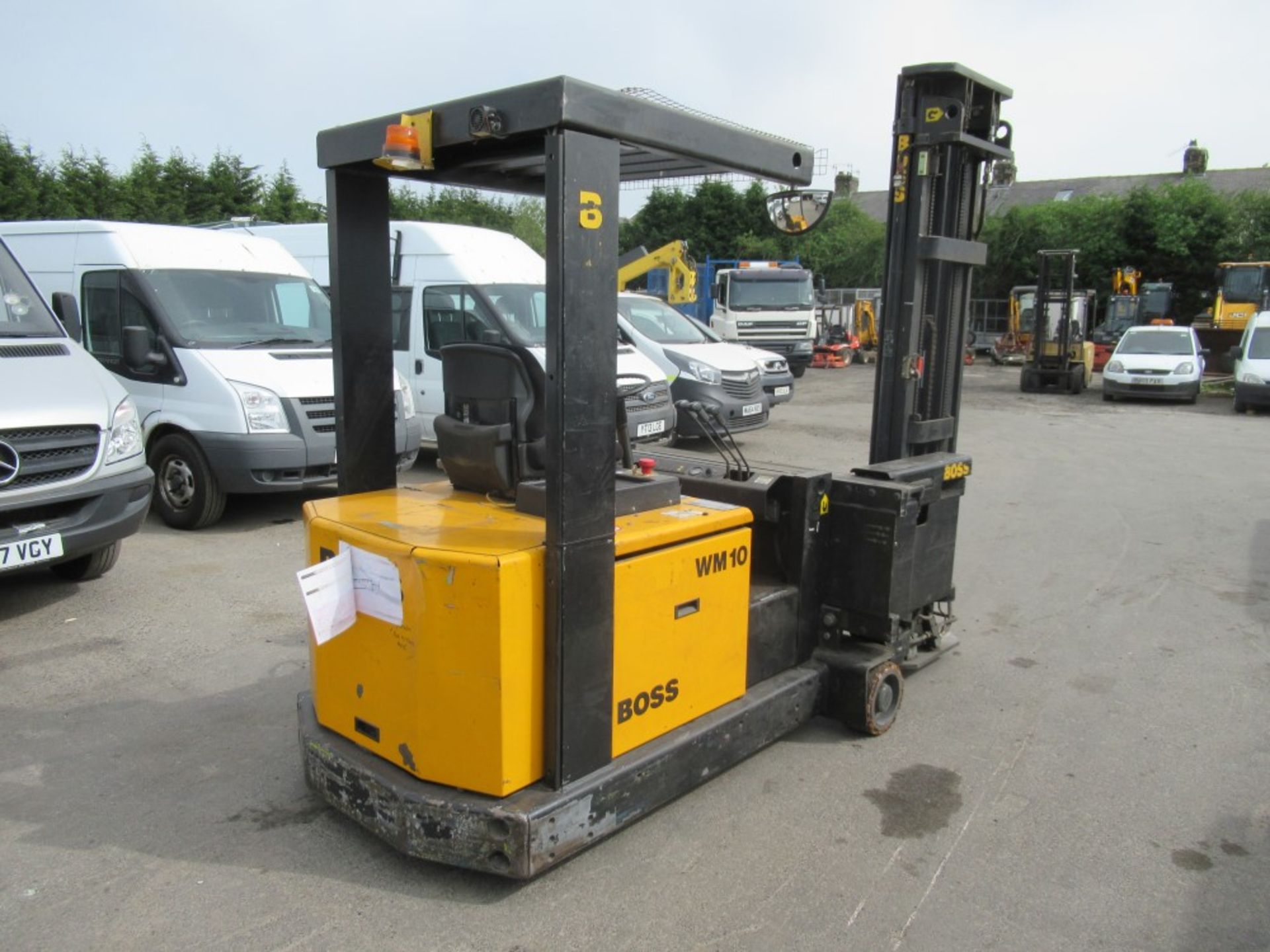 BOSS WM10 WAREHOUSE FORKLIFT, 4294 HOURS NOT WARRANTED [NO VAT] - Image 2 of 2