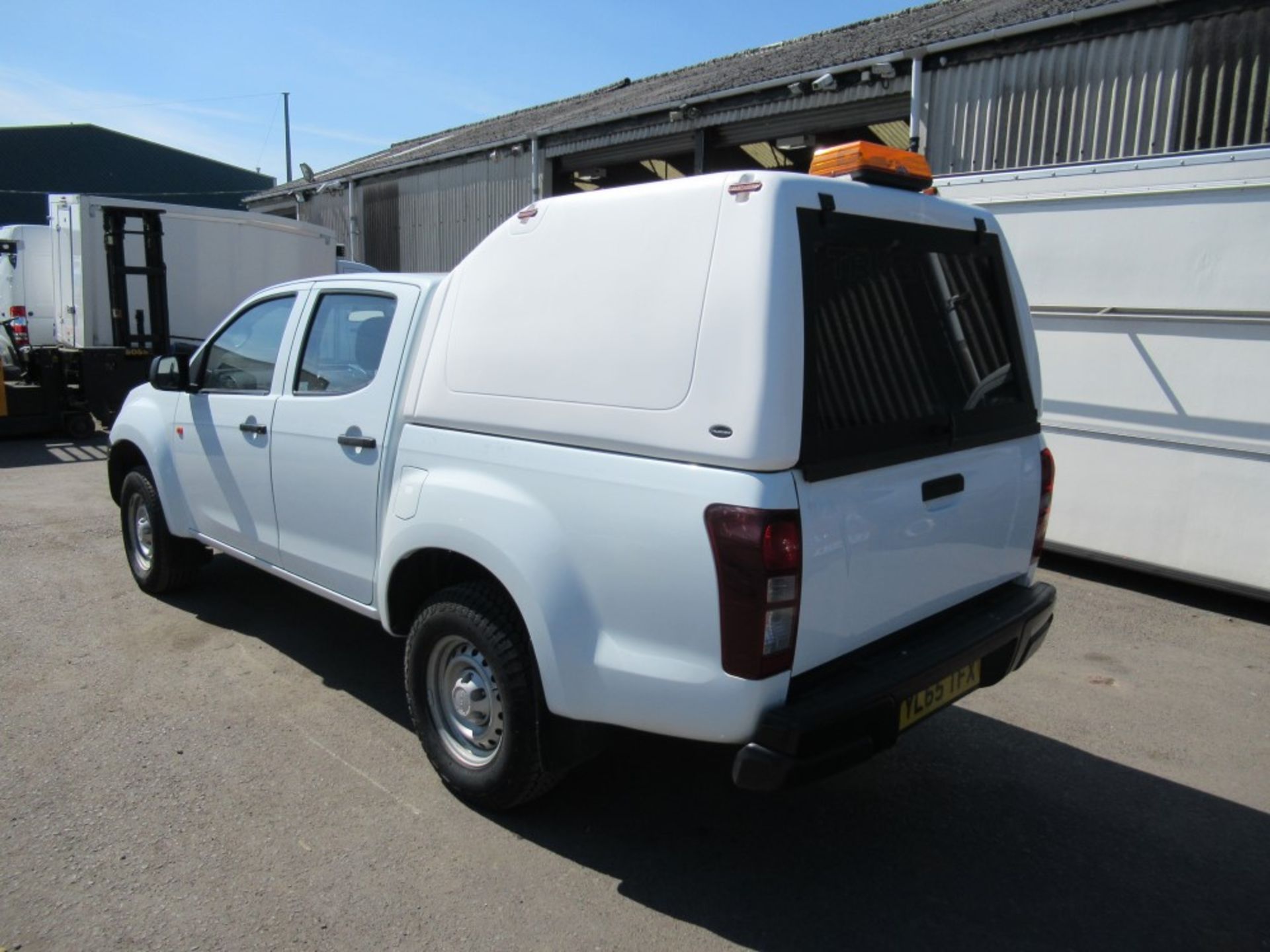 65 reg ISUZU D-MAX TWIN TURBO TD 4x4 PICKUP, 1ST REG 02/16, TEST 02/20, 36800M WARRANTED, V5 HERE, 1 - Image 3 of 5