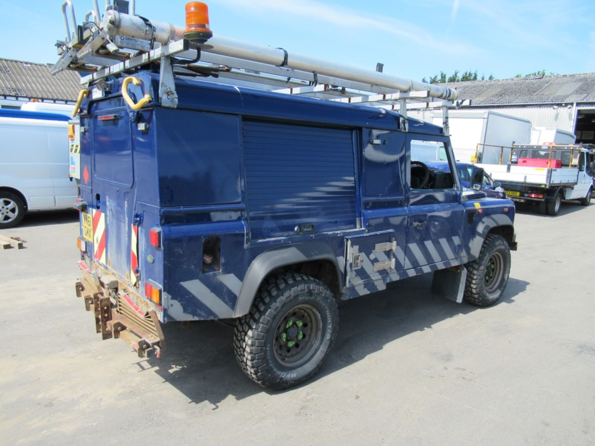 61 reg LAND ROVER DEFENDER 110 HARD TOP TD, 1ST REG 10/11, 156397M WARRANTED, V5 HERE, 1 OWNER - Image 4 of 5