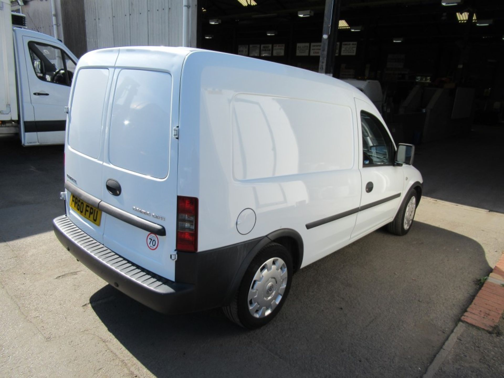 60 reg VAUXHALL COMBO 2000 CDTI, 1ST REG 12/10, TEST 02/20, 170534M NOT WARRANTED, V5 HERE, 1 - Image 4 of 5