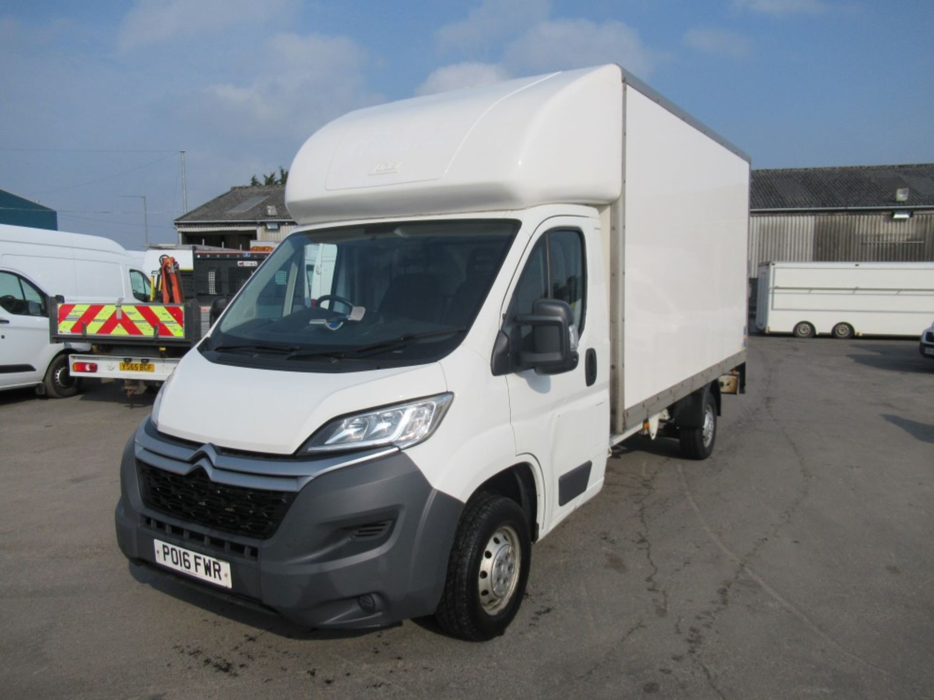 16 reg CITROEN RELAY 35 HDI LUTON VAN, 1ST REG 03/16, TEST 02/20, 185113M, V5 HERE, 1 OWNER FROM NEW - Image 2 of 6