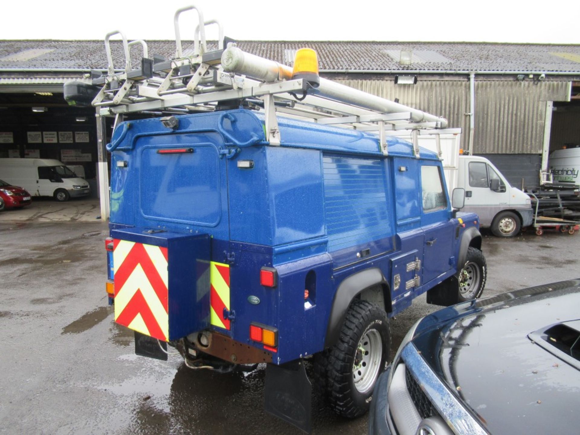 61 reg LANDROVER DEFENDER 110 HARD TOP TD, 1ST REG 10/11, TEST 07/19, 166268M WARRANTED, V5 HERE, - Image 4 of 5