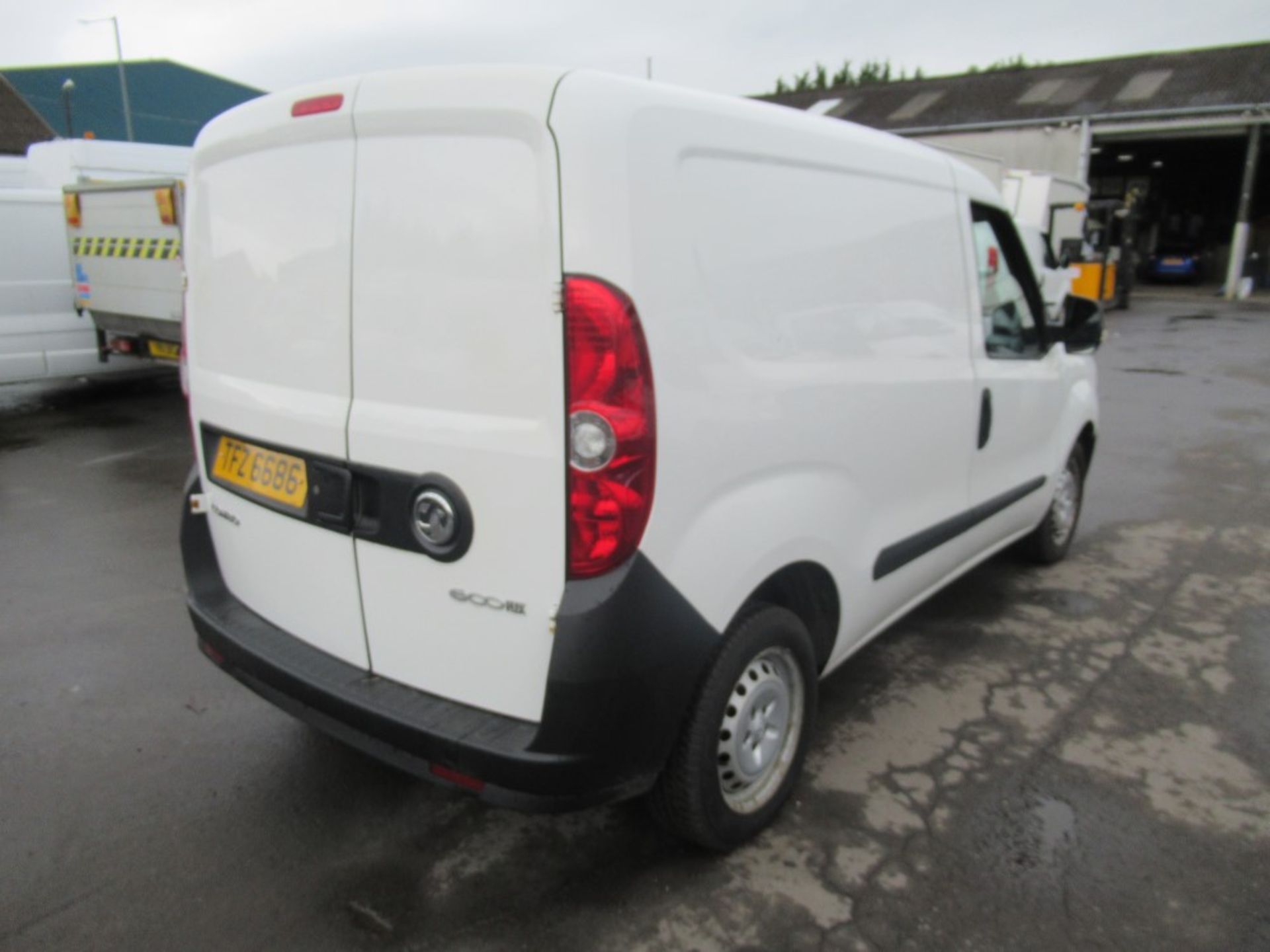 2014 VAUXHALL COMBO 2000 CDTI SS E-FLEX, 1ST REG 07/14, TEST 09/19, 154322M WARRANTED, V5 HERE, 1 - Image 4 of 6