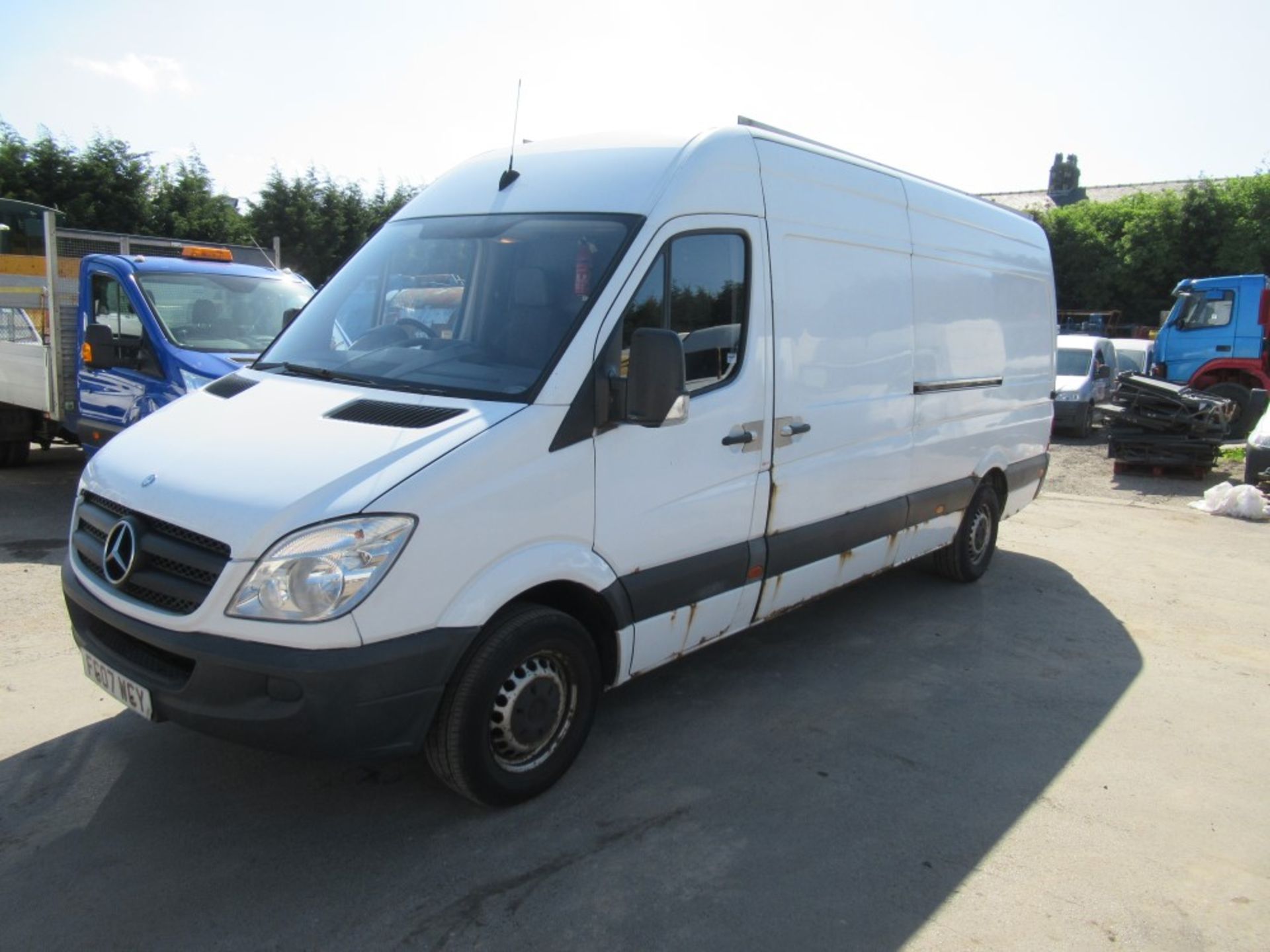 07 reg MERCEDES SPRINTER 311 CDI LWB VAN, 1ST REG 05/07, TEST 05/20, 193457M NOT WARRANTED, 2 FORMER - Image 2 of 5