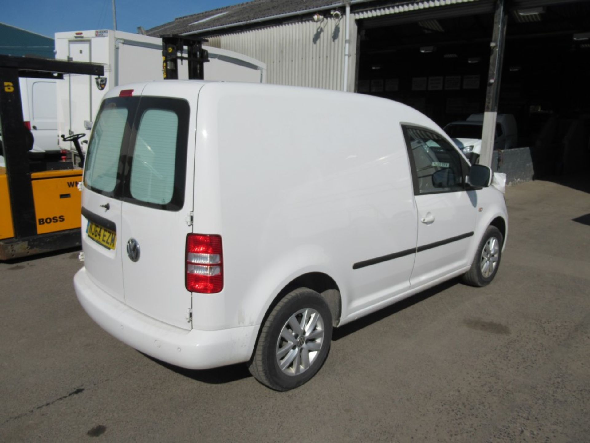 64 reg VW CADDY C20 H-LINE TDI, 1ST REG 10/14, TEST 10/19, 91275M NOT WARRANTED, 1 FORMER - Image 4 of 5