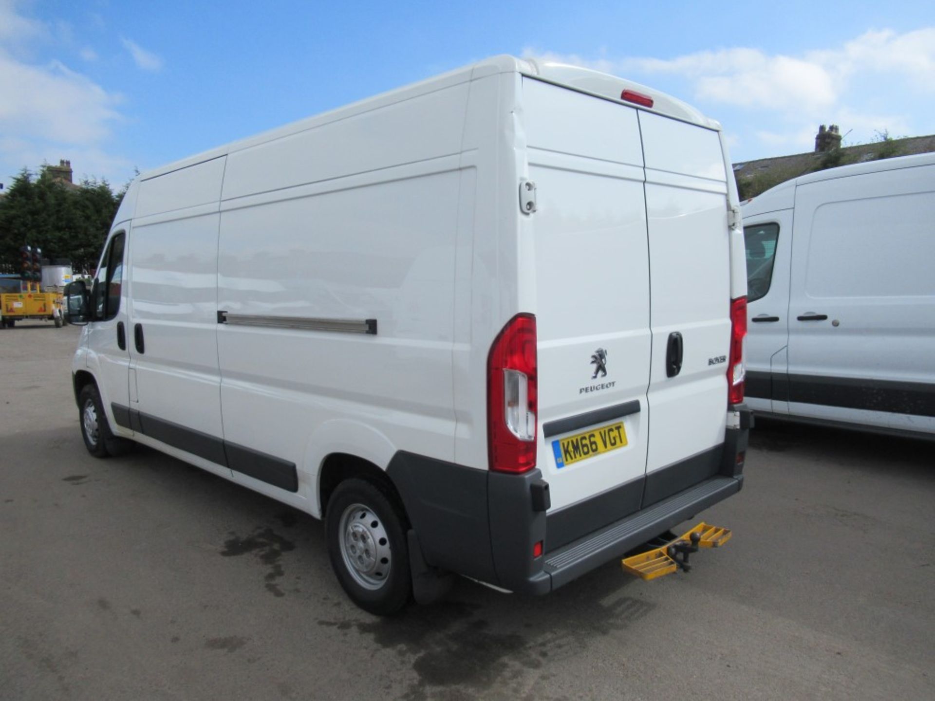 66 reg PEUGEOT BOXER 335 HDI, 1ST REG 11/16, 31136M, V5 HERE, 2 FORMER KEEPERS (ON VCAR REGISTER CAT - Image 3 of 6