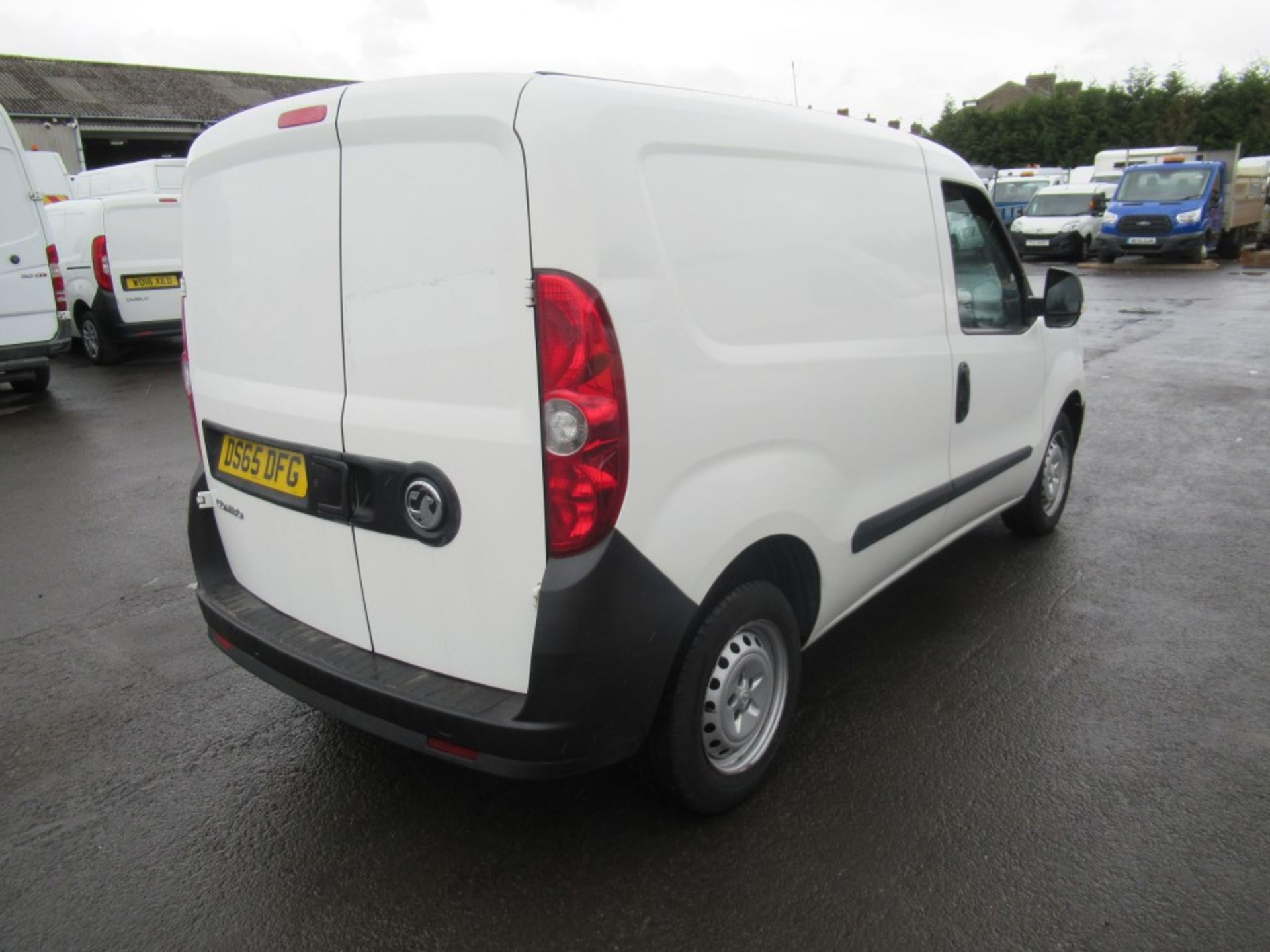 65 reg VAUXHALL COMBO 2000 CDTI VAN, 1ST REG 10/15, TEST 09/19, 94941M, V5 HERE, 1 OWNER FROM NEW [+ - Image 4 of 6