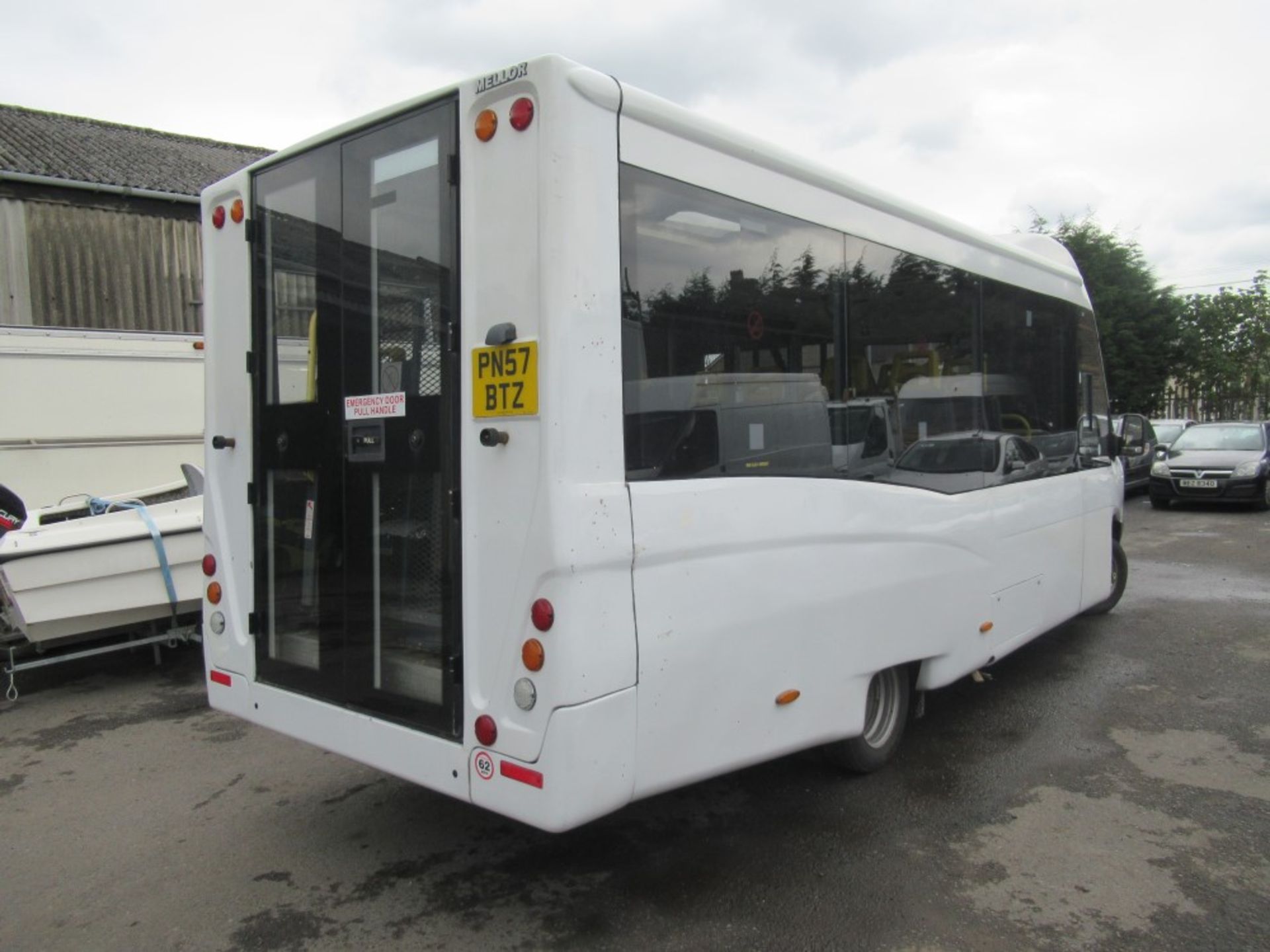 57 reg VW CRAFTER 16 SEAT MINIBUS, c/w COIF & LOLER LIFT CERT, 1ST REG 10/07, TEST 01/20, V5 HERE, - Image 4 of 6