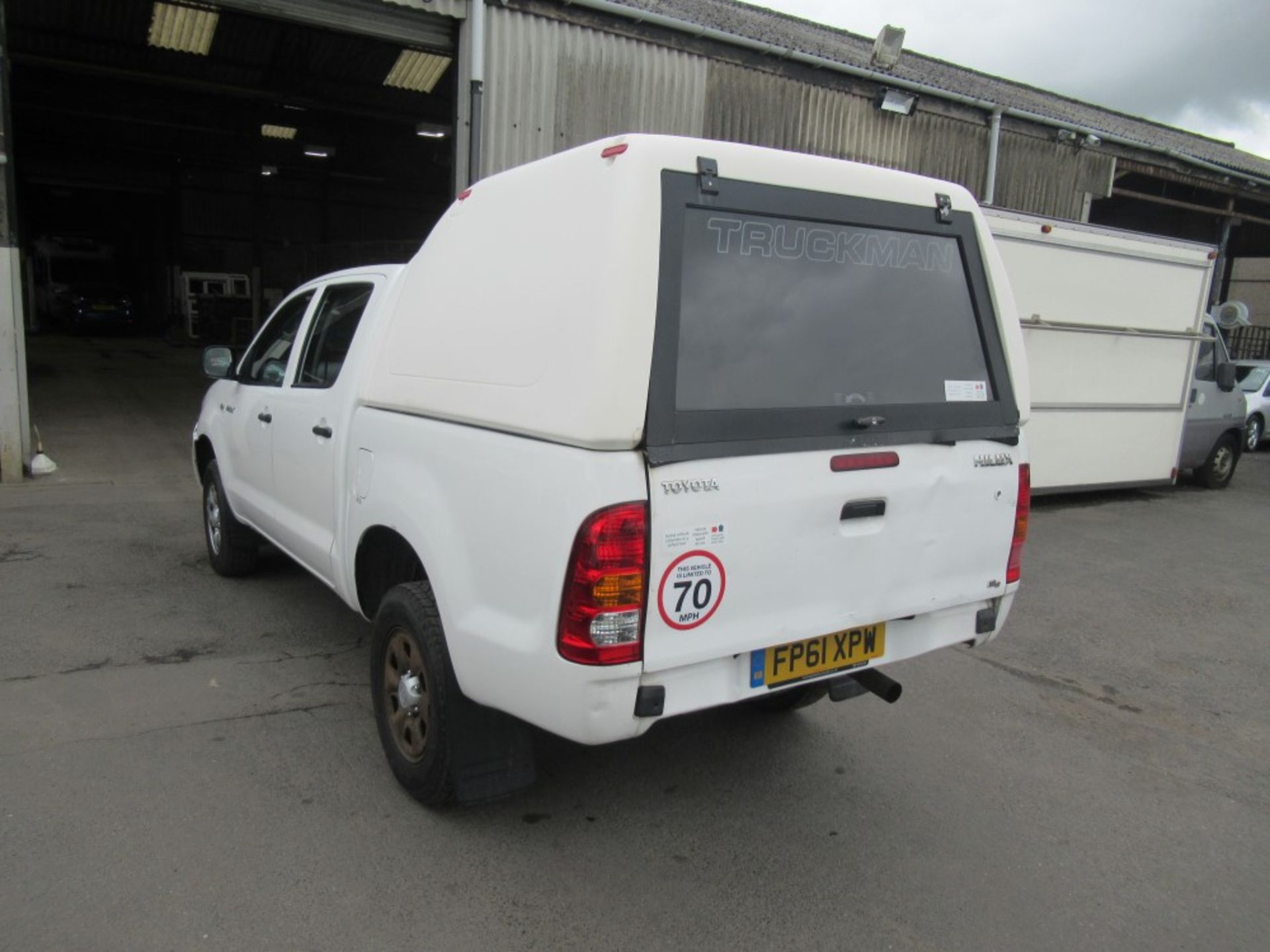 61 reg TOYOTA HILUX HL2 D-4D 4 X 4 DCB, 1ST REG 12/11, TEST 05/20, 119227M WARRANTED, V5 HERE, 1 - Image 3 of 5