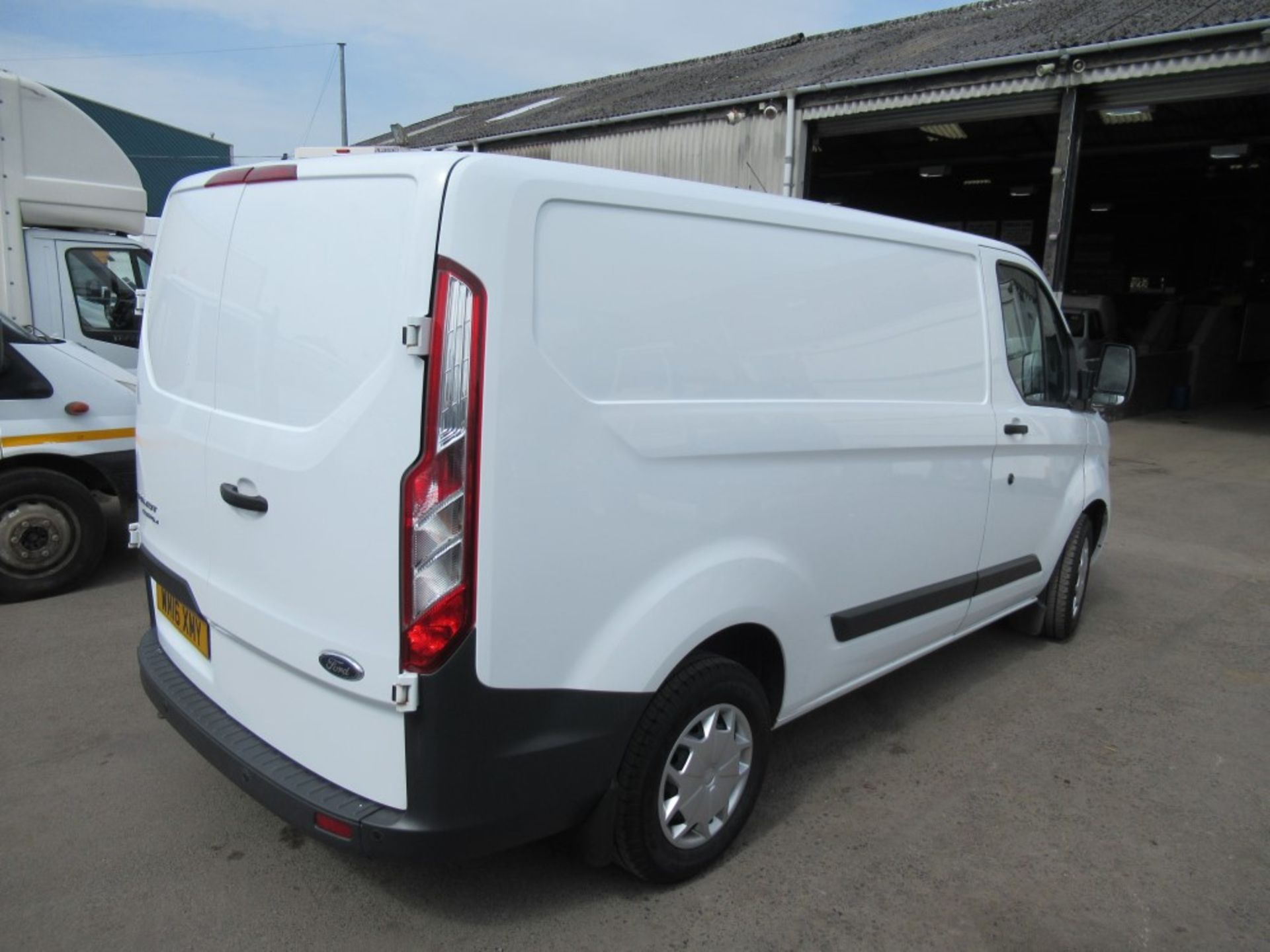 16 reg FORD TRANSIT CUSTOM 290 TREND E-TEC, 1ST REG 07/16, 51109M, V5 HERE, 1 OWNER FROM NEW [+ - Image 4 of 5