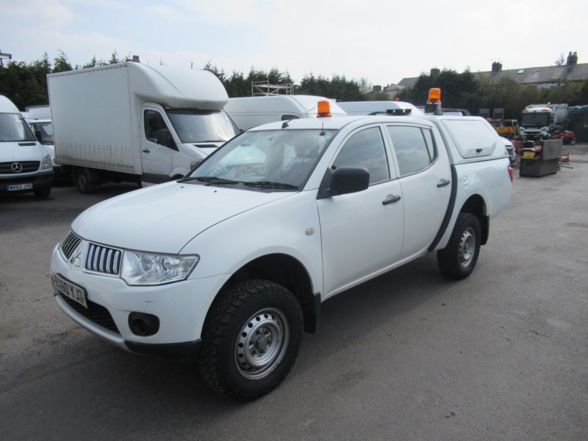 60 reg MITSUBISHI L200 4WORK DCB DI-D 4 X 4 PICKUP, 1ST REG 01/11, TEST 01/20, 135223M WARRANTED, V5 - Bild 2 aus 5