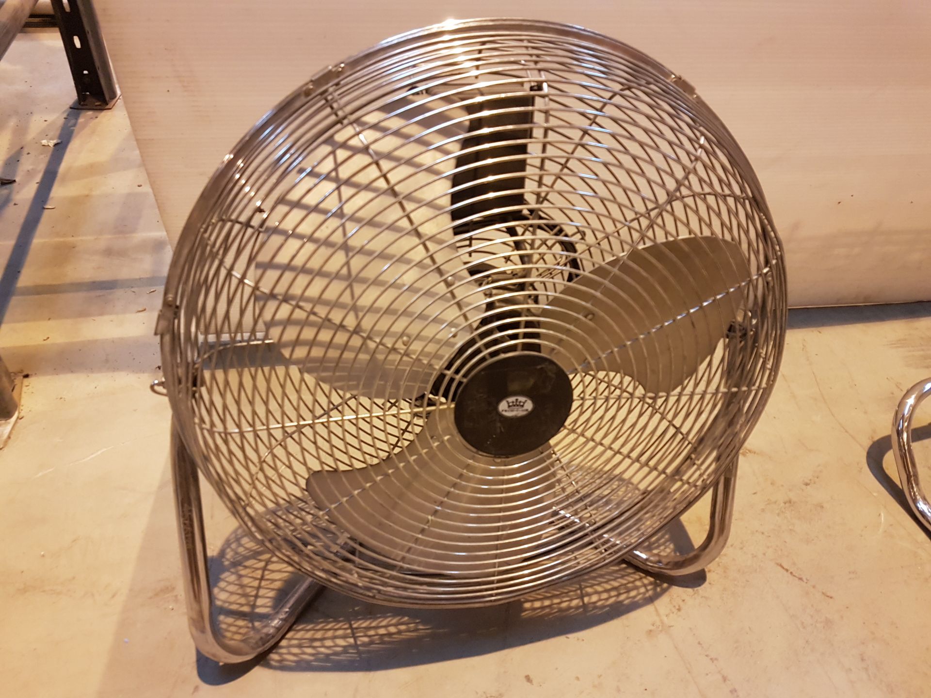 Pro Elec 240v Oscilating Fan 456G126, working