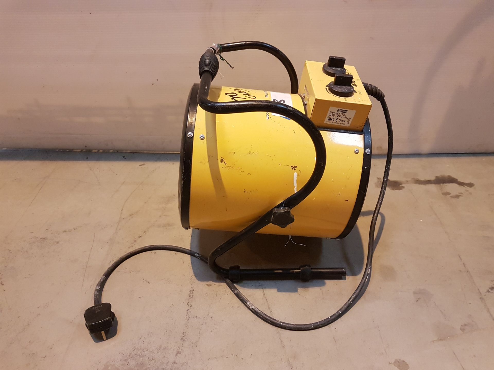 RETAIL FAN HEATER 2.8KW RTAS2596, working