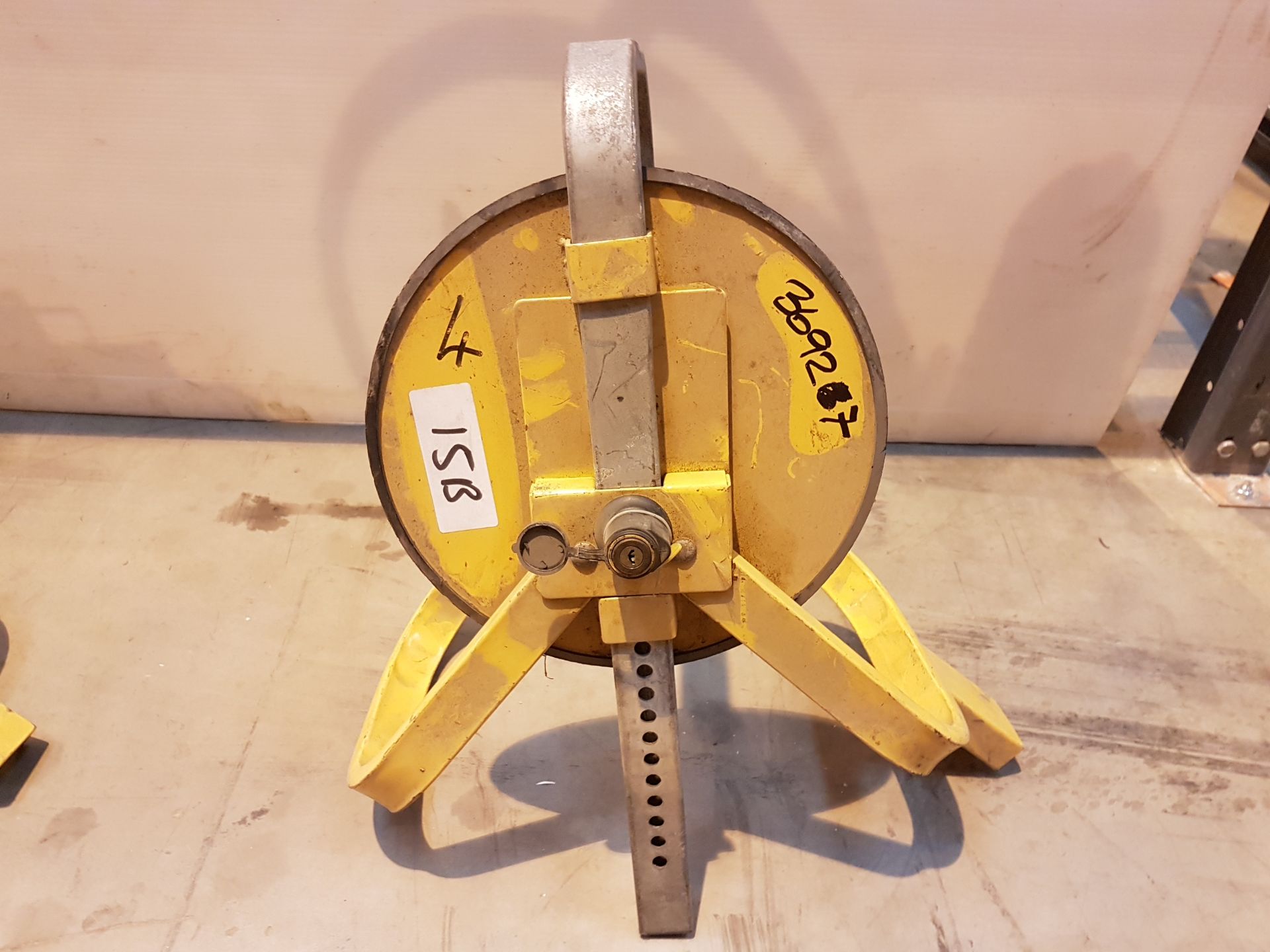 Wheel Clamp 36927, working