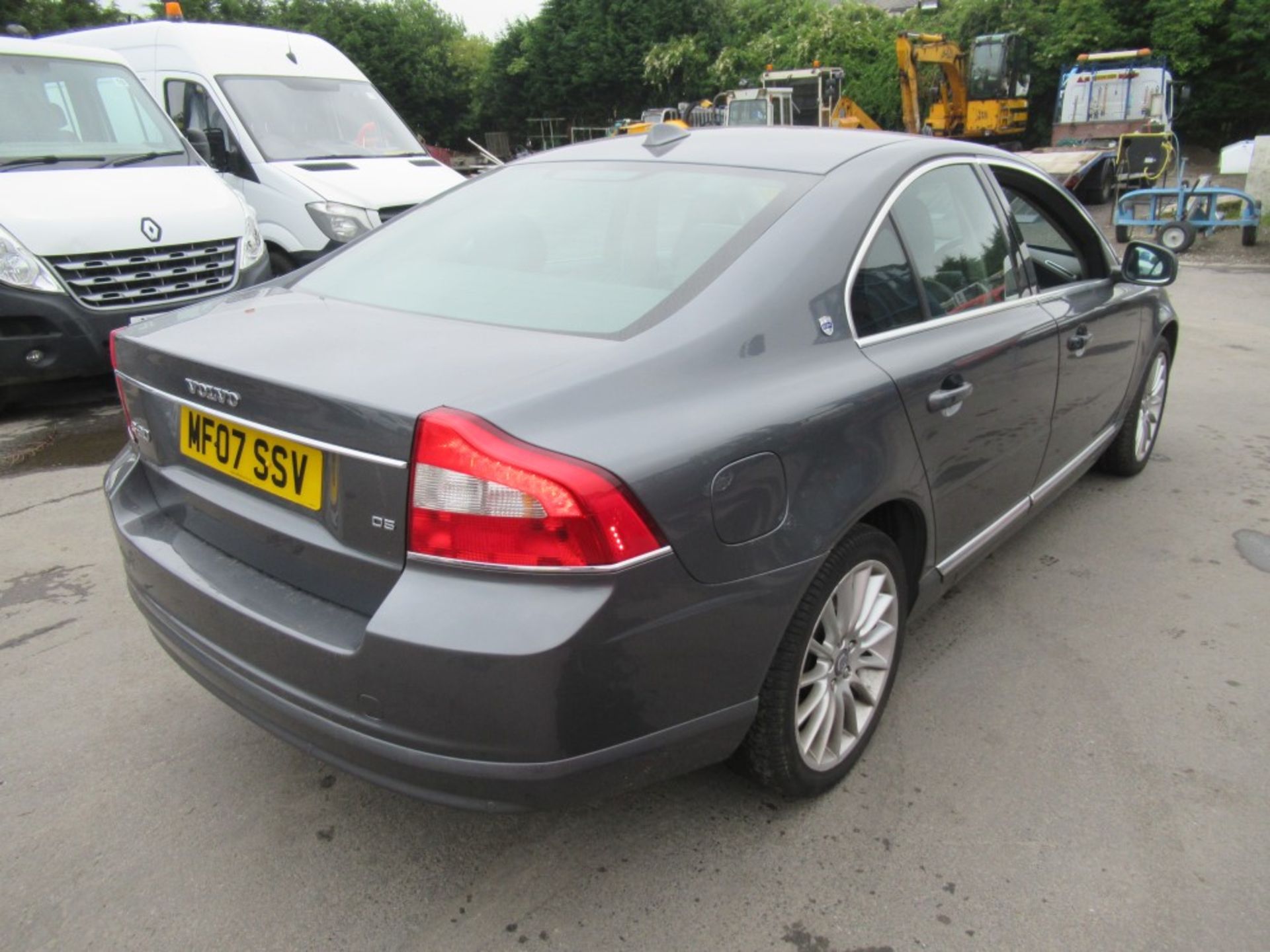 07 reg VOLVO S80 EXECUTIVE DS A (DIRECT COUNCIL) 1ST REG 03/07, TEST 03/20, 84492M, V5 HERE, 1 - Image 4 of 5