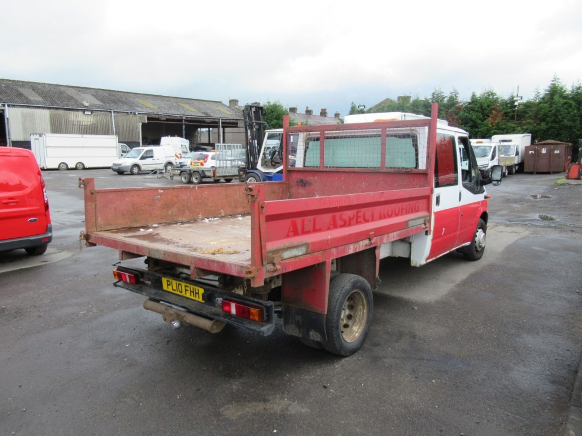 10 reg FORD TRANSIT 100 T350L D/C RWD TIPPER, 1ST REG 07/10, TEST 08/20, 127642M NOT WARRANTED, NO - Image 4 of 5