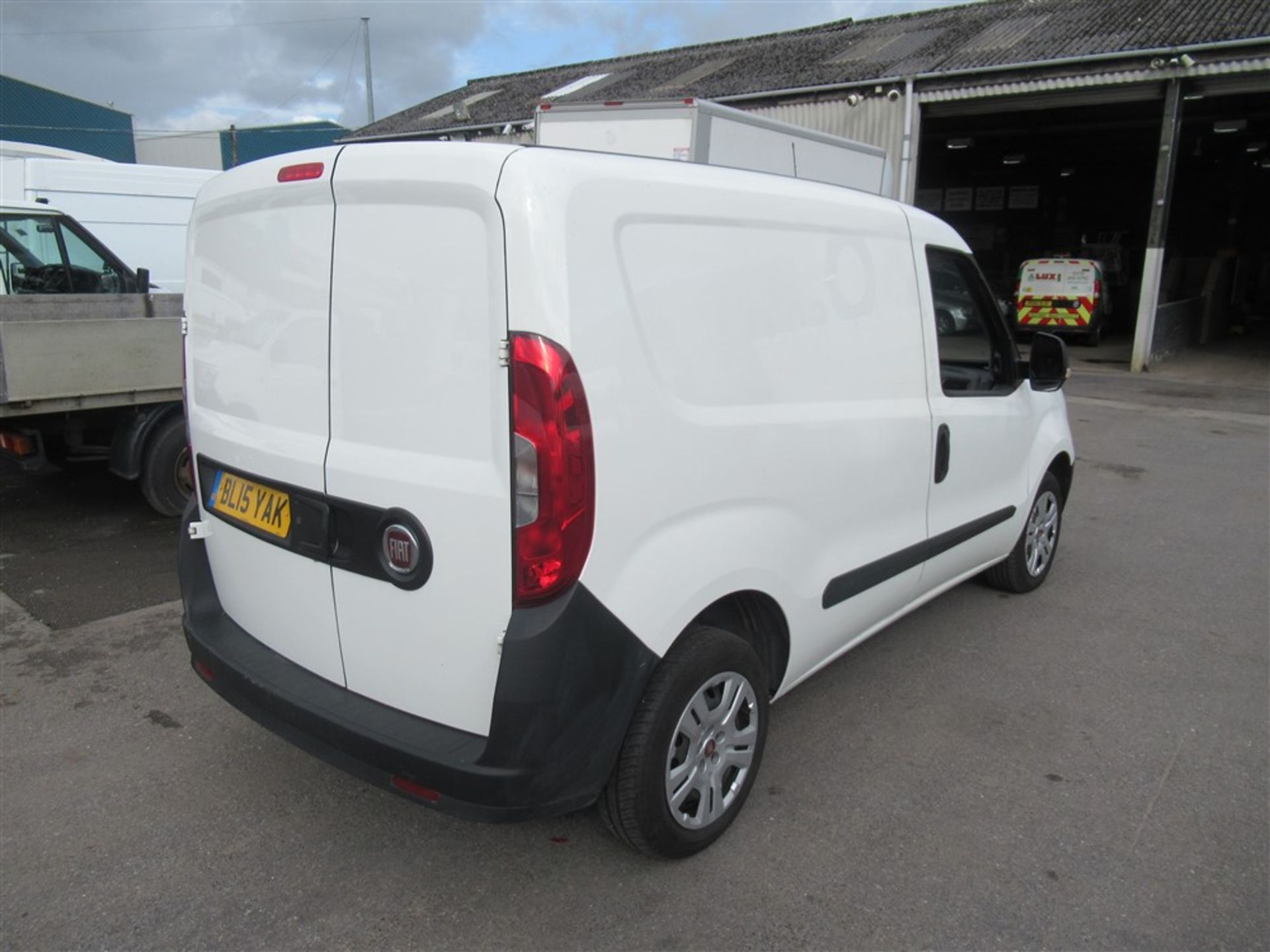 15 reg FIAT DOBLO 16V MULTIJET, 1ST REG 07/15, TEST 05/20, 80338M WARRANTED, V5 HERE, 1 OWNER FROM - Image 4 of 6