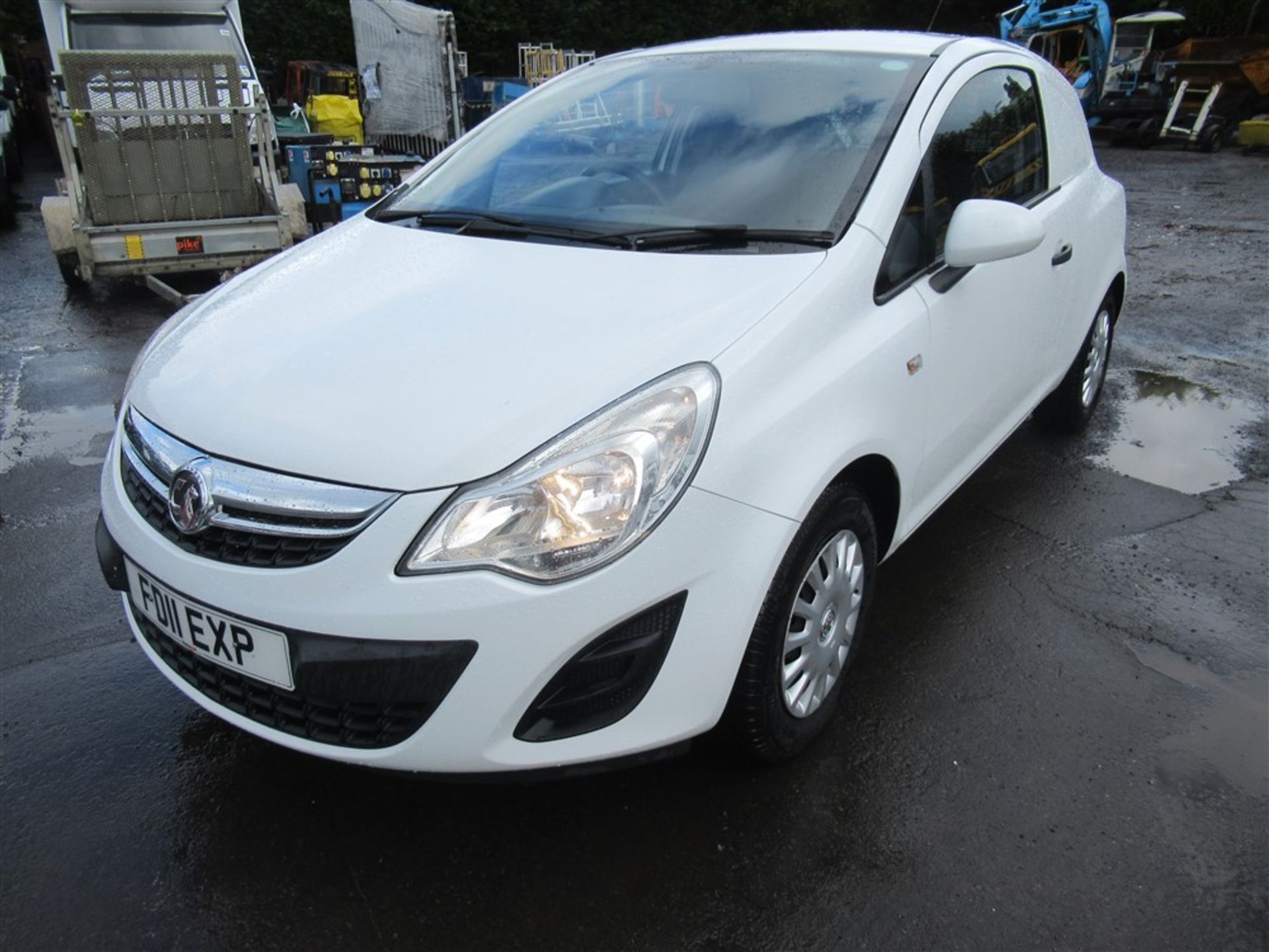 11 reg VAUXHALL CORSA CDTI VAN, 1ST REG 07/11, TEST 04/20, 96567M WARRANTED, V5 HERE, 1 OWNER FROM - Image 2 of 6