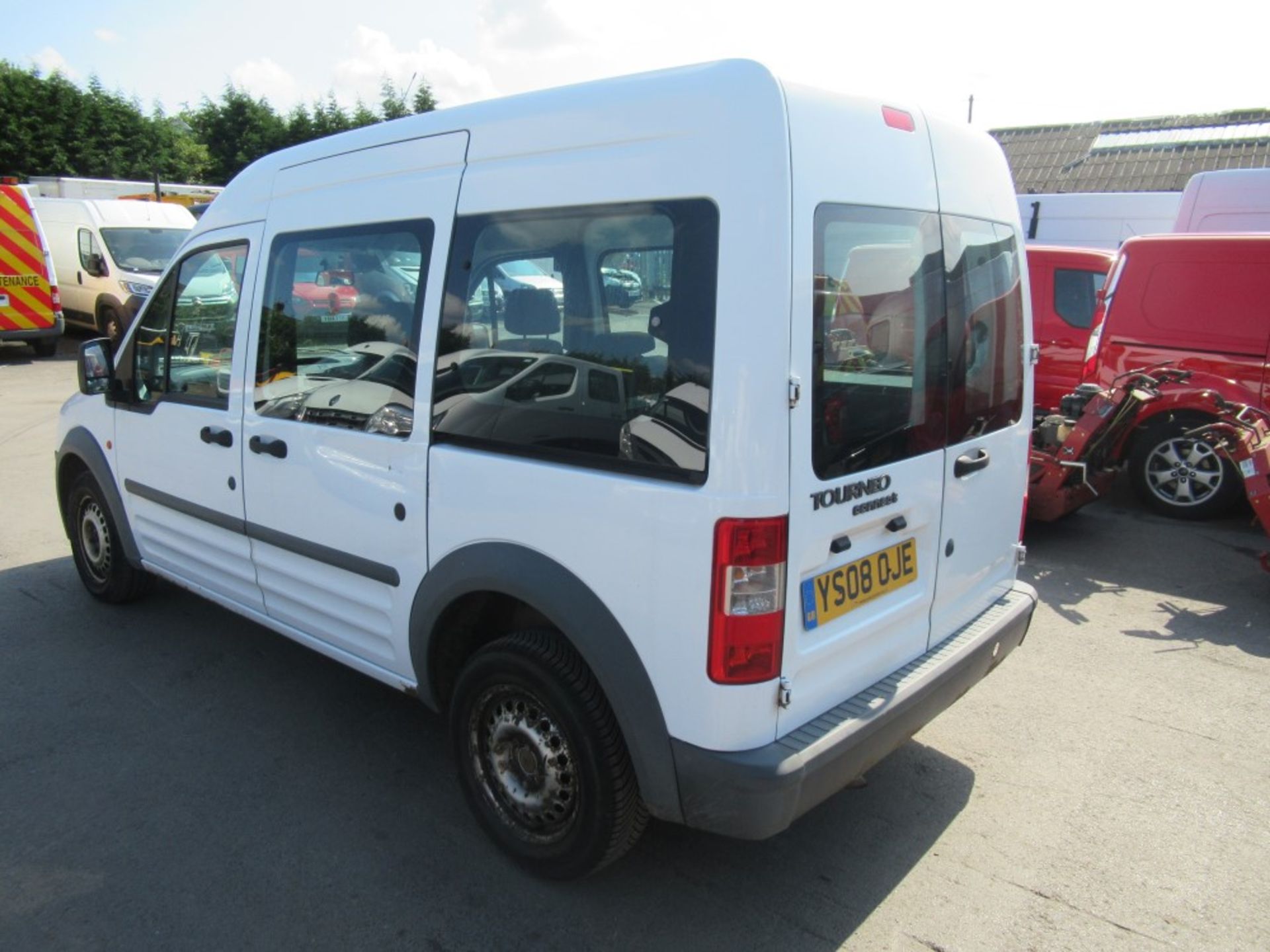 08 reg FORD TRANSIT TOURNEO CONNECT T230 90 VAN, 1ST REG 06/08, TEST 07/20, 137993M WARRANTED, V5 - Image 3 of 6