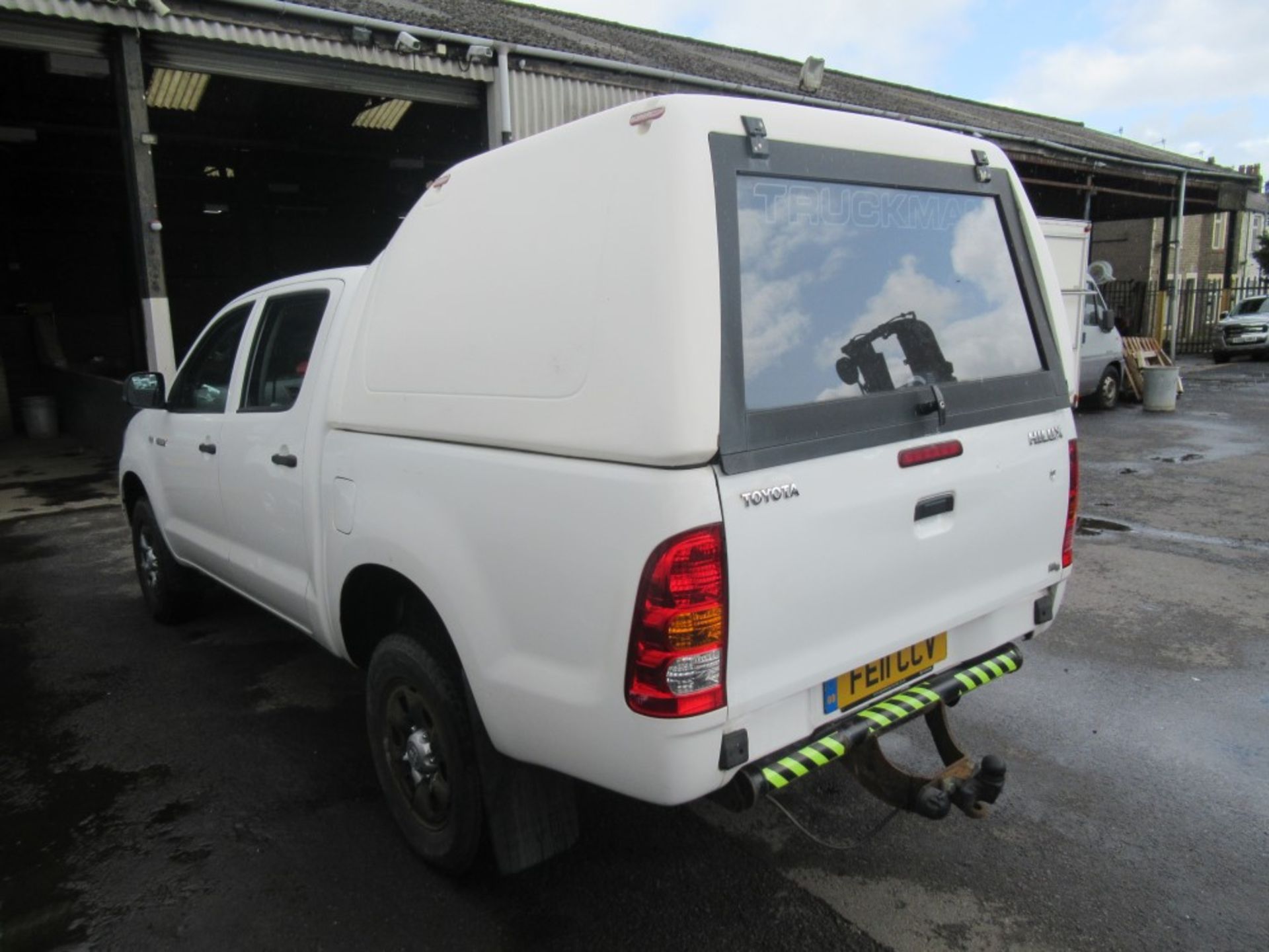 11 reg TOYOTA HILUX HL2 D-4D 4 X 4 DCB, 1ST REG 03/11, TEST 07/20, 56269M WARRANTED, V5 HERE, 1 - Image 3 of 5