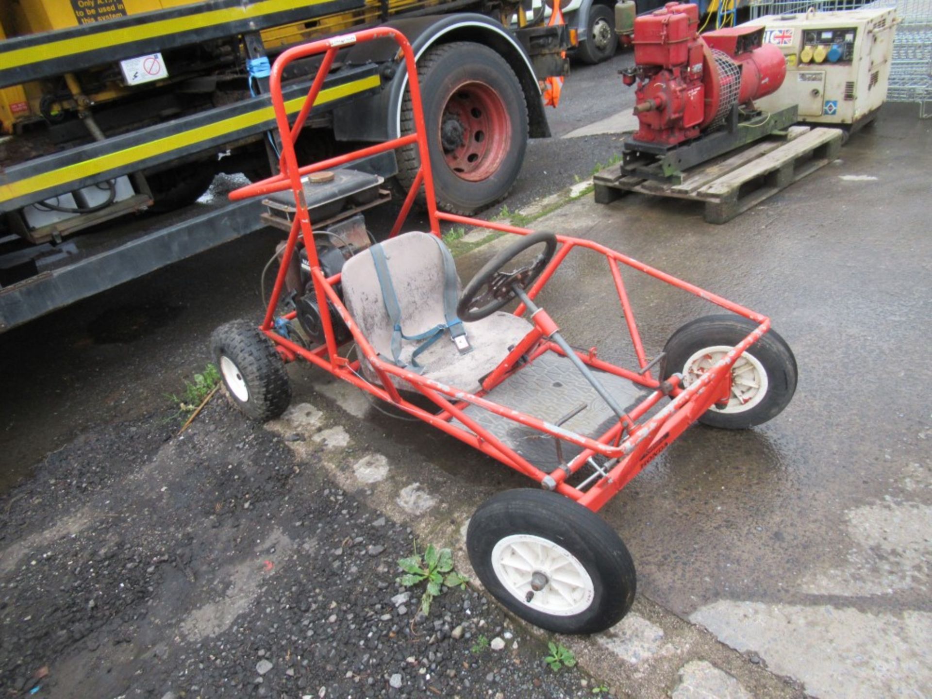 RED PETROL ENGINED GO CART WITH HONDA CHASSIS [NO VAT[