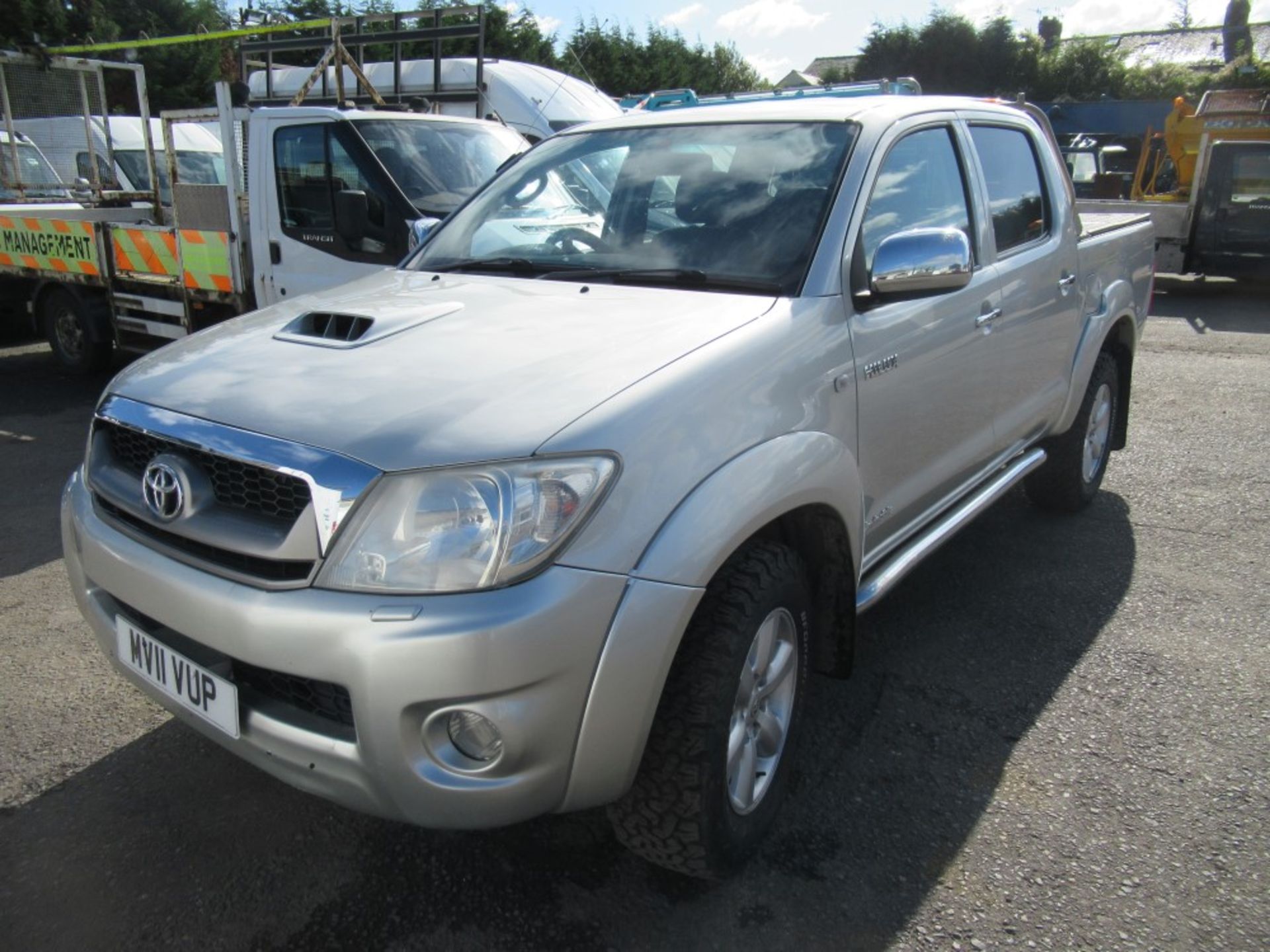 11 reg TOYOTA HILUX INVINCIBLE D-4D 4X4 DCBA UTILITY, 1ST REG 03/11, TEST 01/20, 207741M - Image 2 of 5