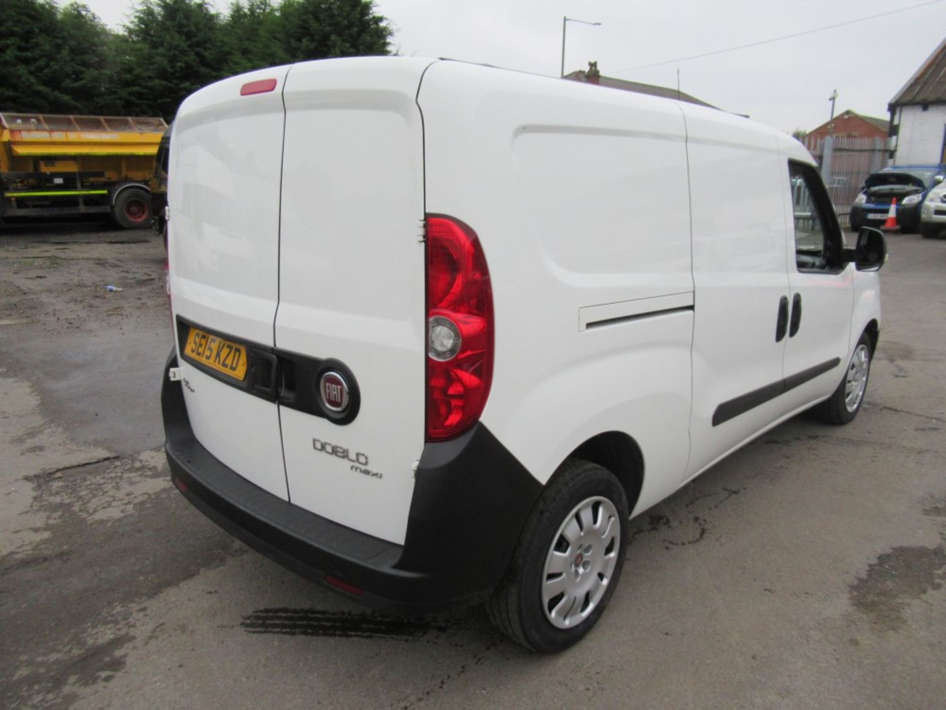 15 reg FIAT DOBLO 16V MULTIJET, 1ST REG 06/15, TEST 06/20, 64462M WARRANTED, V5 HERE, 1 FORMER - Image 4 of 6