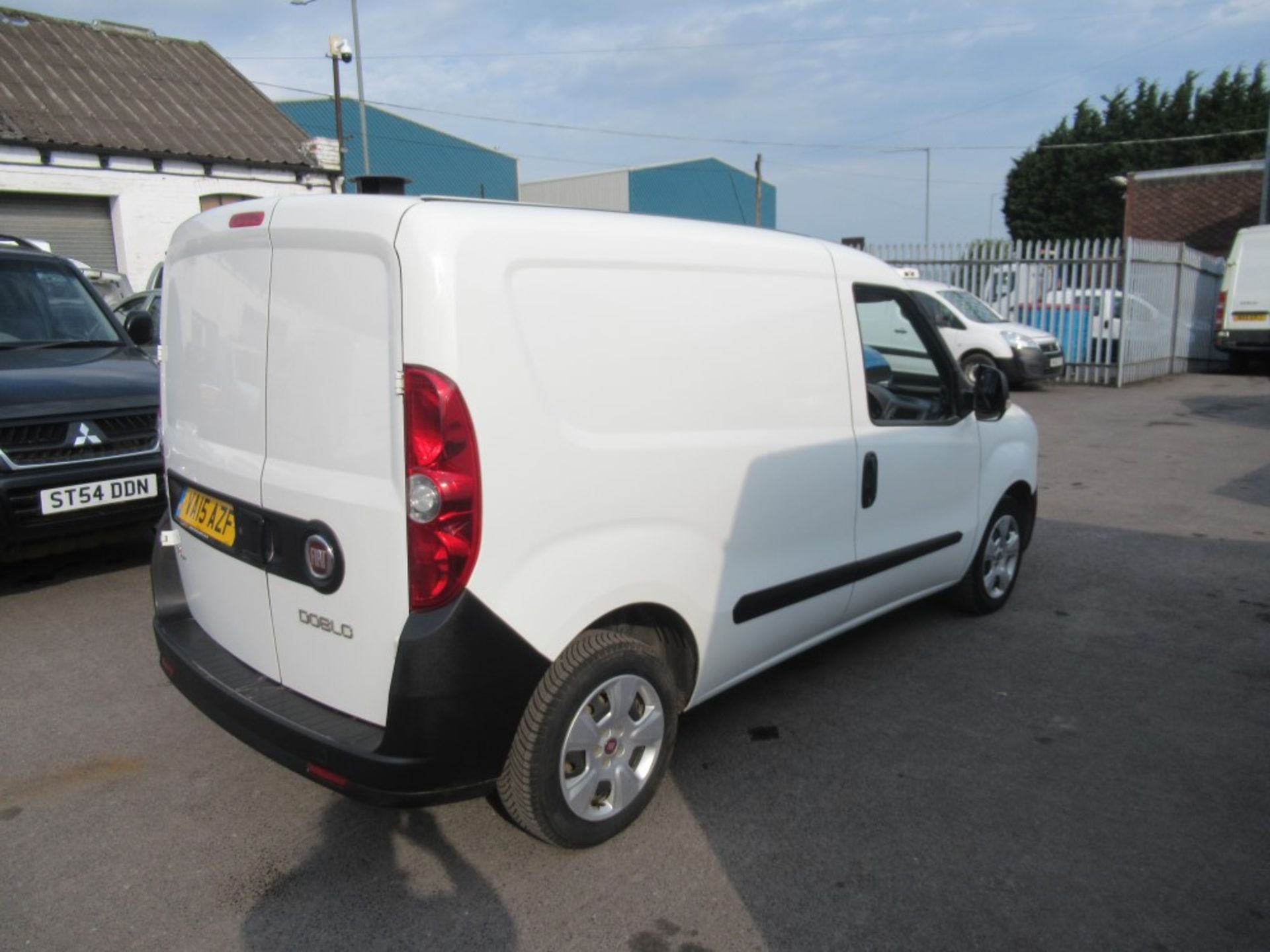 15 reg FIAT DOBLO 16V MULTIJET VAN, 1ST REG 06/15, TEST 06/20, 33787M, V5 HERE, 1 OWNER FROM - Image 4 of 5