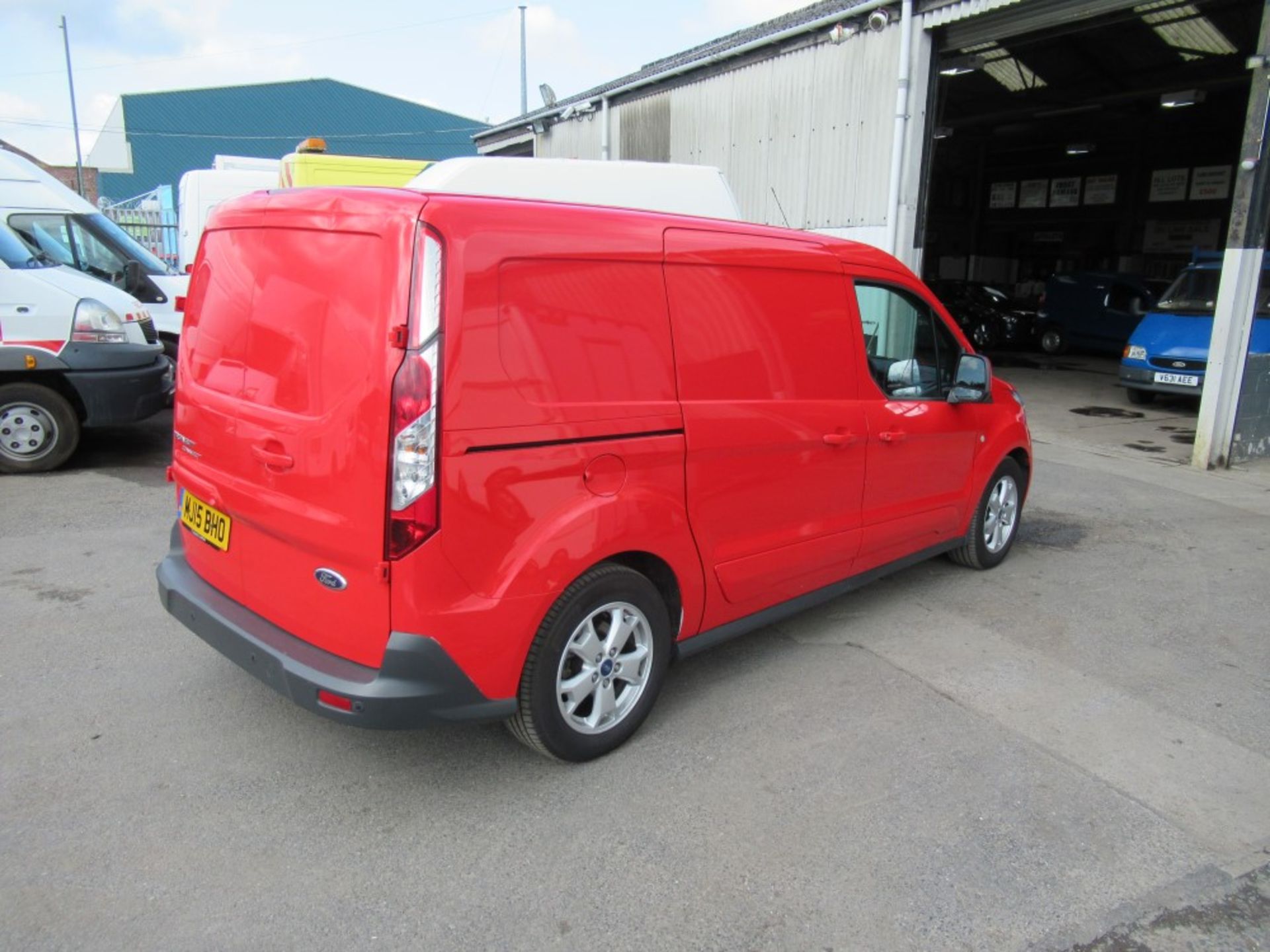 15 reg FORD TRANSIT CONNECT 240 LIMITED, 1ST REG 05/15, TEST 05/20, 92795M WARRANTED, V5 HERE, 1 - Image 4 of 7