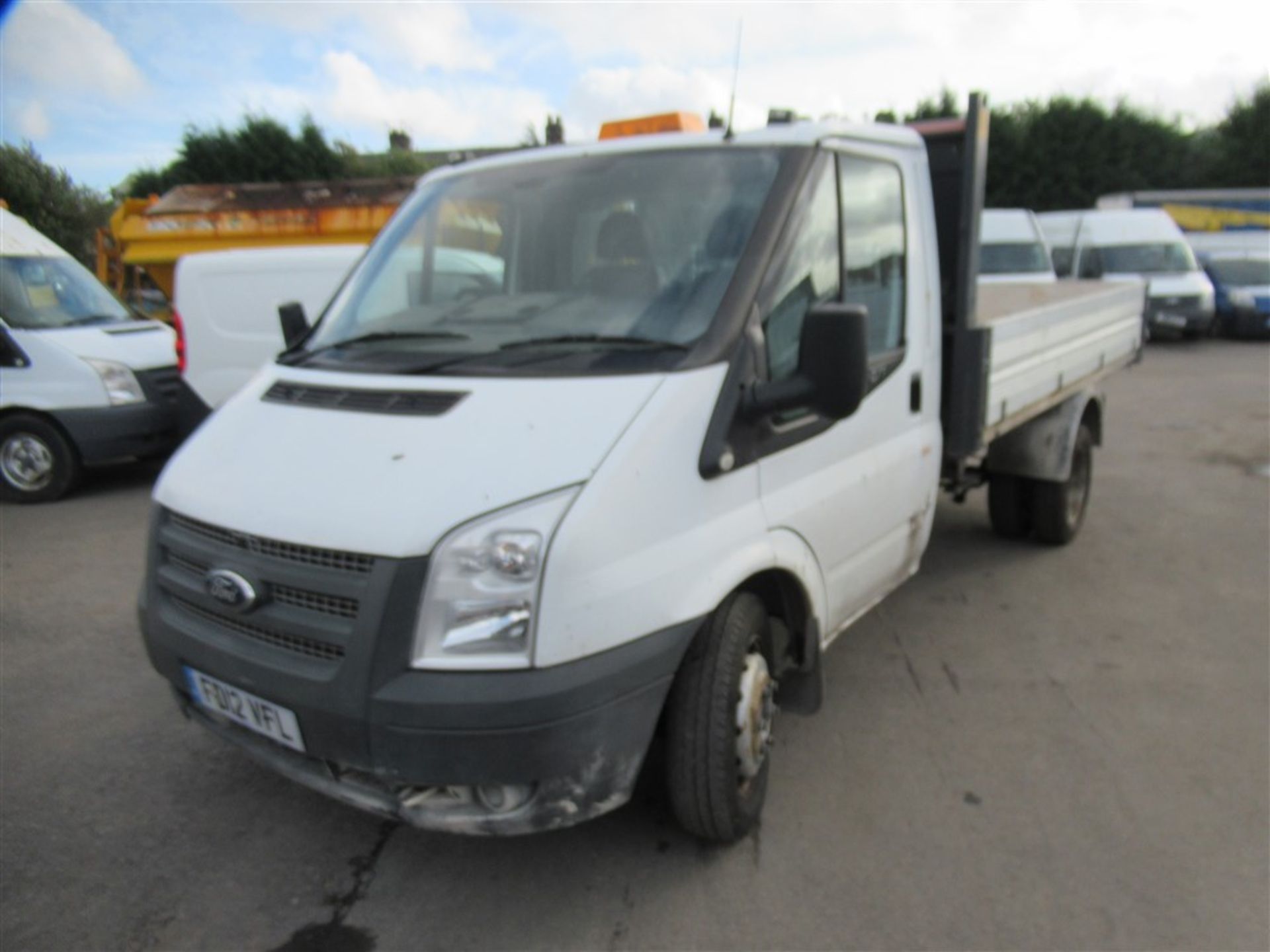 12 reg FORD TRANSIT 125 T350 RWD TIPPER, 1ST REG 07/12, TEST 07/20, 130518M WARRANTED, V5 HERE, 1 - Image 2 of 5