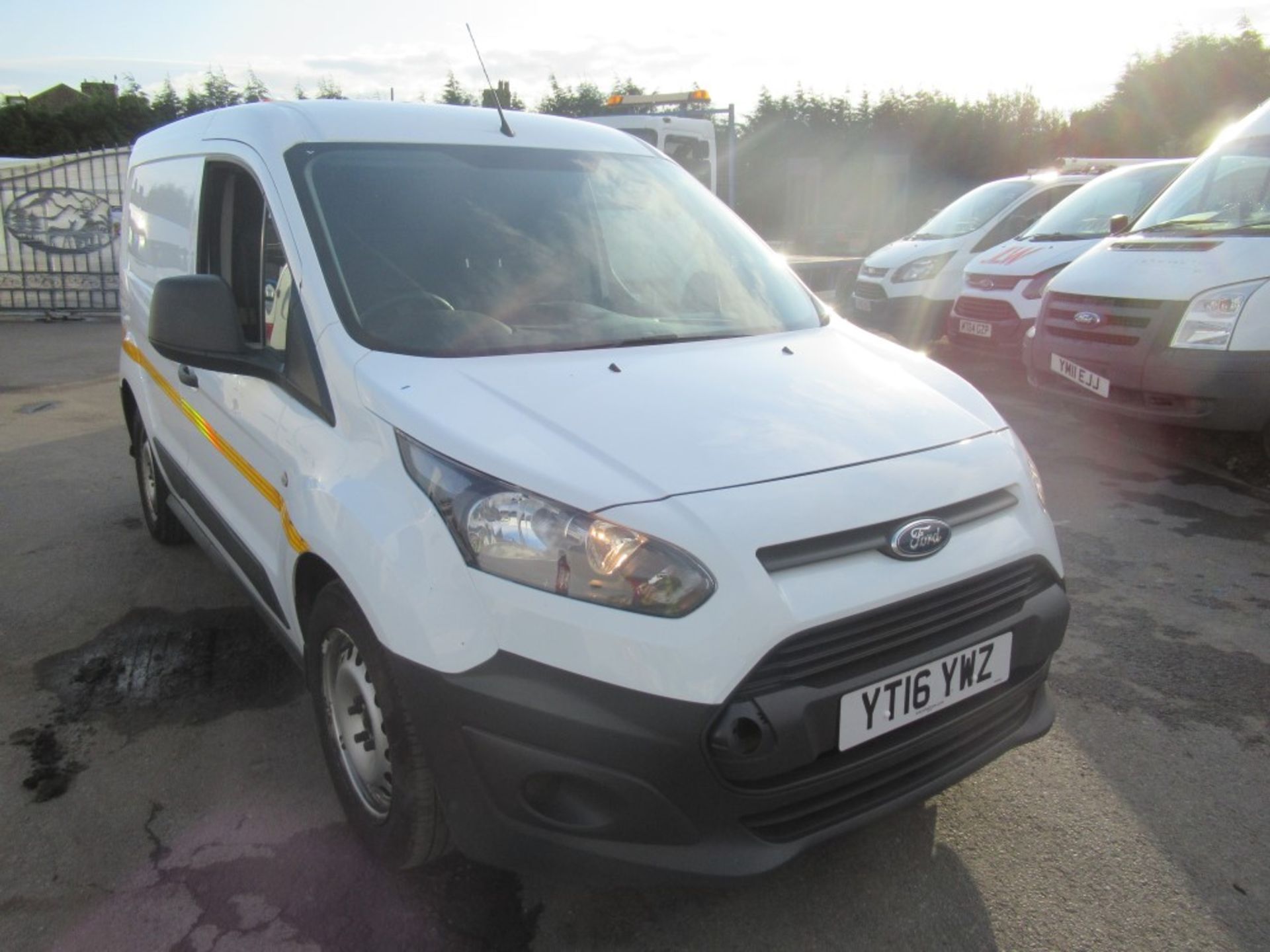 16 reg FORD TRANSIT CONNECT 200, 1ST REG 03/16, TEST 03/20, 105393M WARRANTED, V5 HERE, 1 OWNER FROM