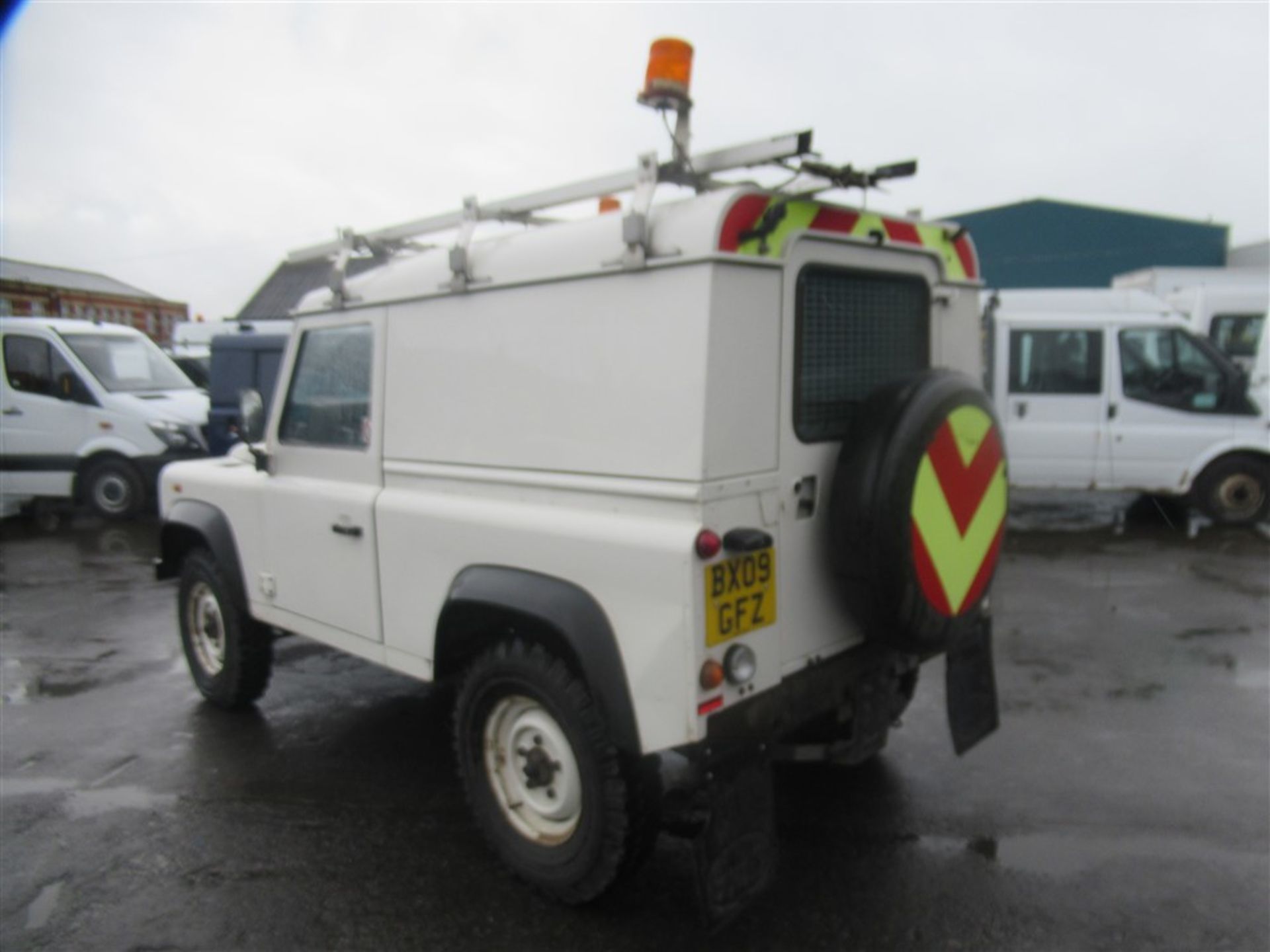 09 reg LAND ROVER DEFENDER 90 HARD TOP, 1ST REG 05/09, TEST 12/19, 1314514M WARRANTED, V5 HERE, 1 - Image 3 of 6