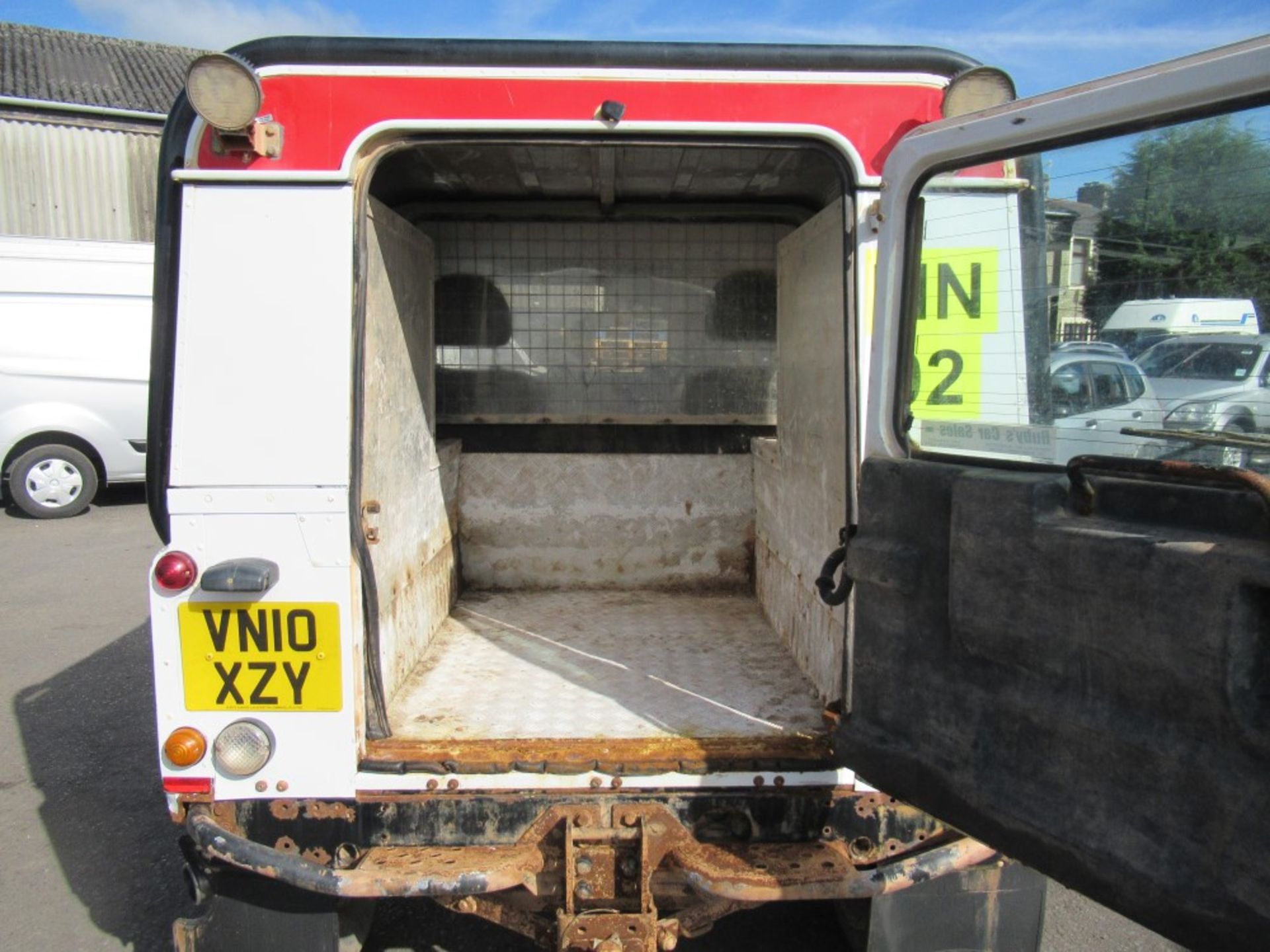 10 reg LANDROVER DEFENDER 90 HARD TOP 4X4 UTILITY, 1ST REG 05/10, TEST 04/20, 109270M WARRANTED, - Image 5 of 6