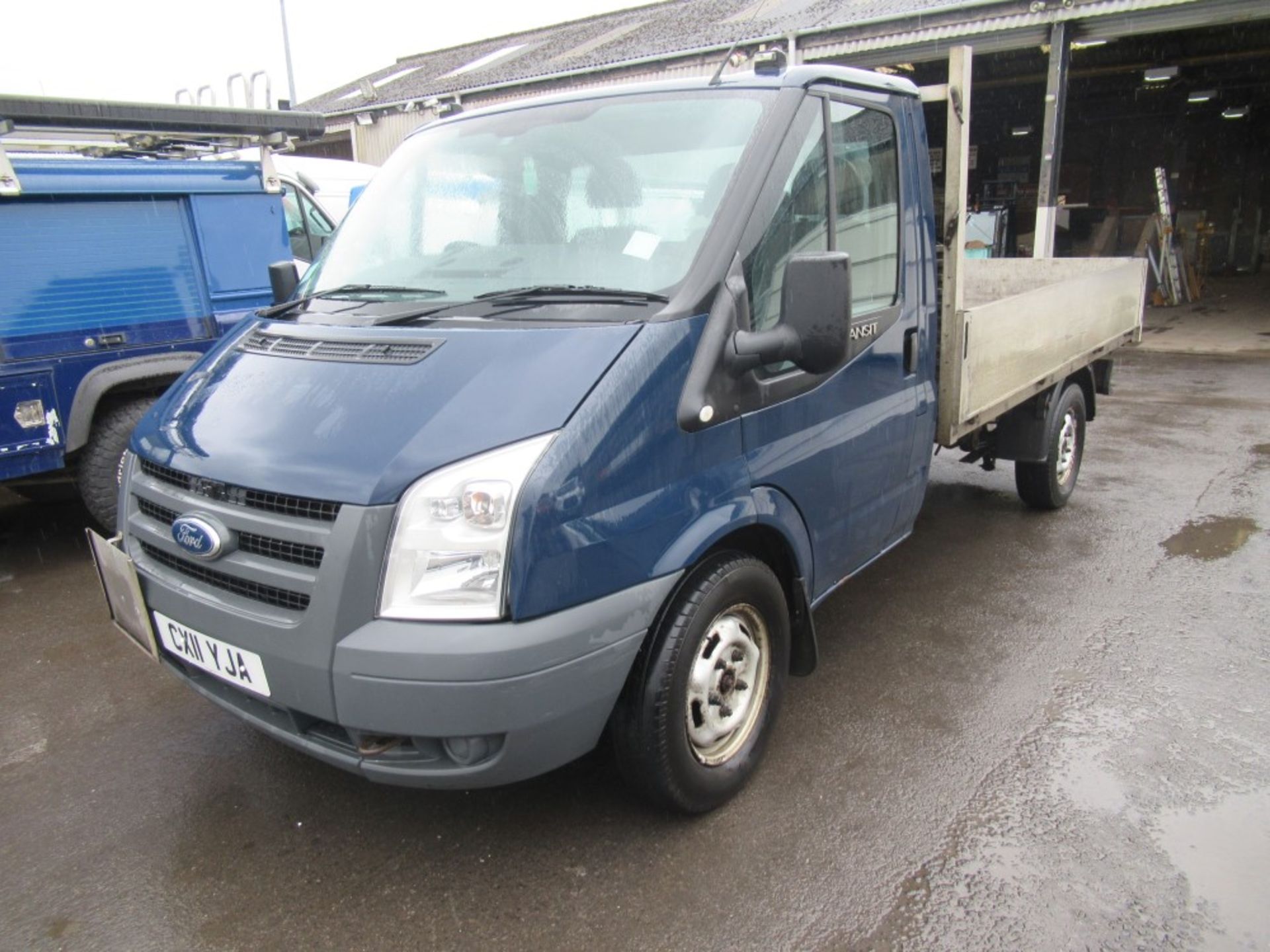 11 reg FORD TRANSIT 100 T350M TREND DROPSIDE, 1ST REG 04/11, 167986M, V5 HERE, 1 FORMER KEEPER [NO - Image 2 of 5