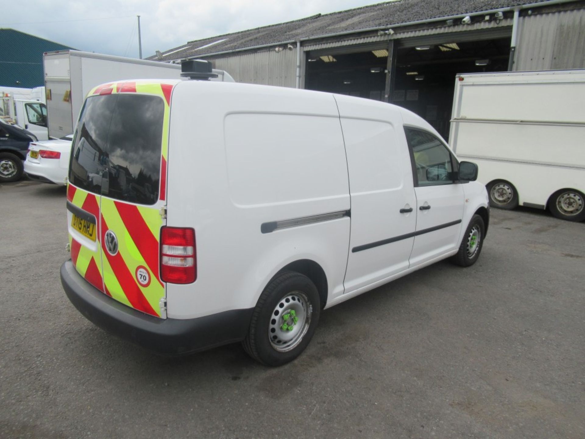 15 reg VW CADDY C20 STARTLINE TDI, 1ST REG 08/15, TEST 08/20, 120840M WARRANTED, V5 HERE, 1 FORMER - Image 4 of 7