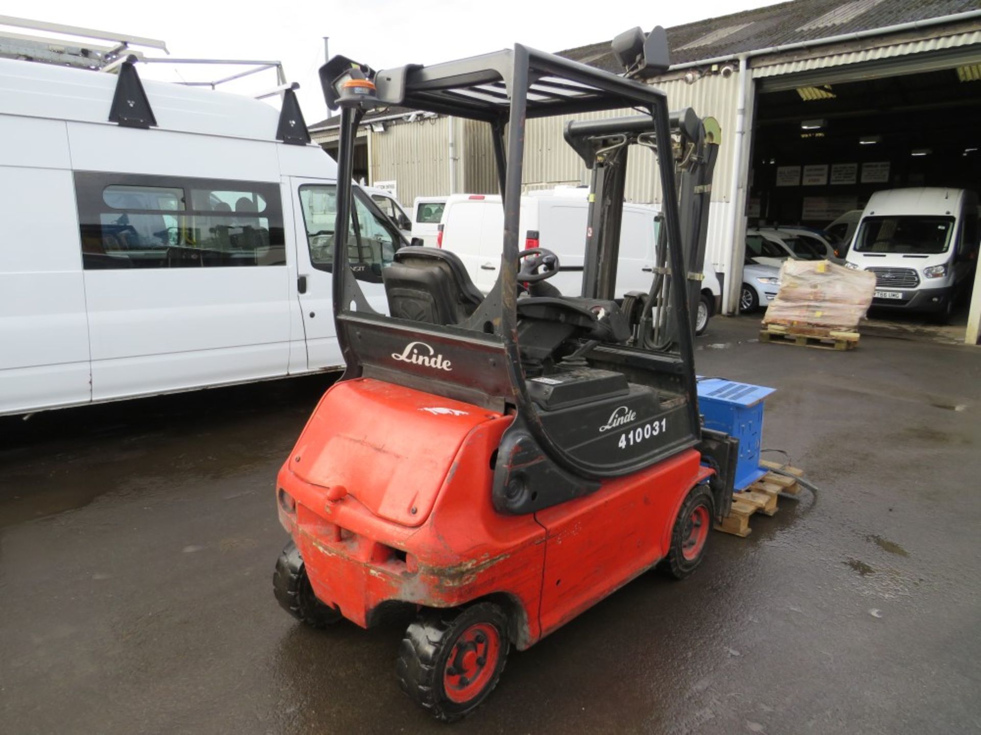 LINDE ELECTRIC 1.5 FORK LIFT TRIPLE BOOM & CHARGER [NO VAT] - Bild 4 aus 4