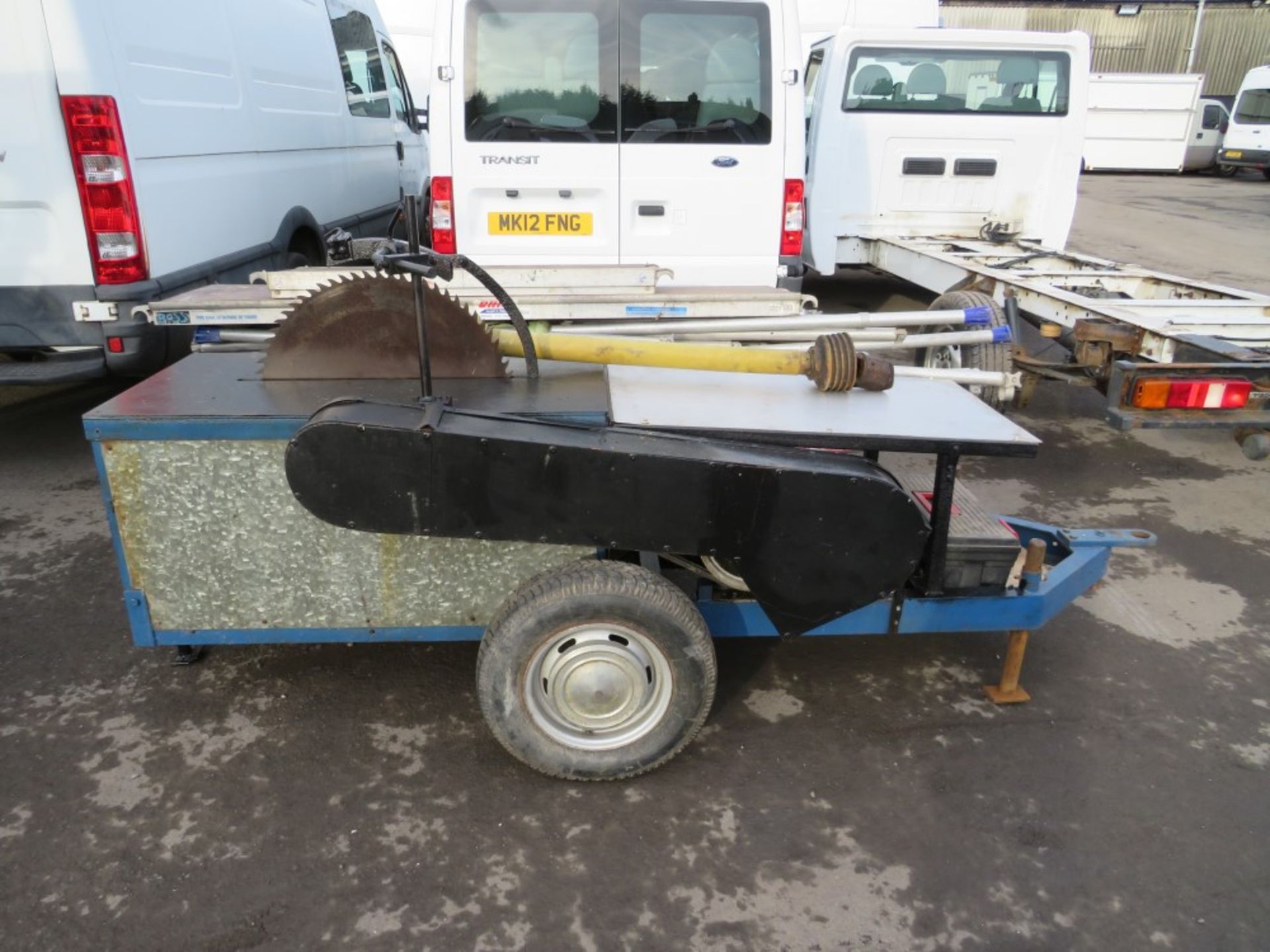 PTO DRIVEN SAW BENCH ON TRAILER [NO VAT]