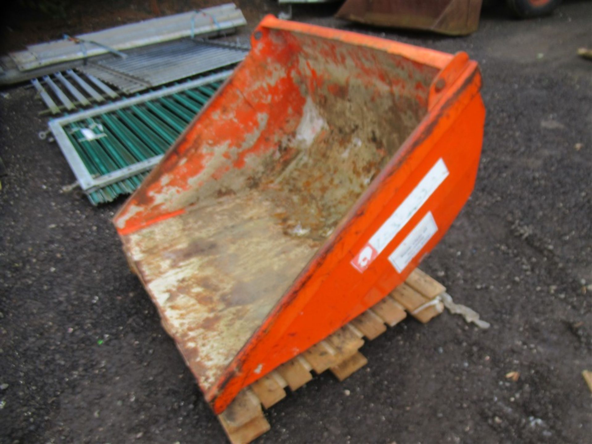 1.5 TON AUSA DUMPER SKIP, SKIP ONLY [NO VAT]